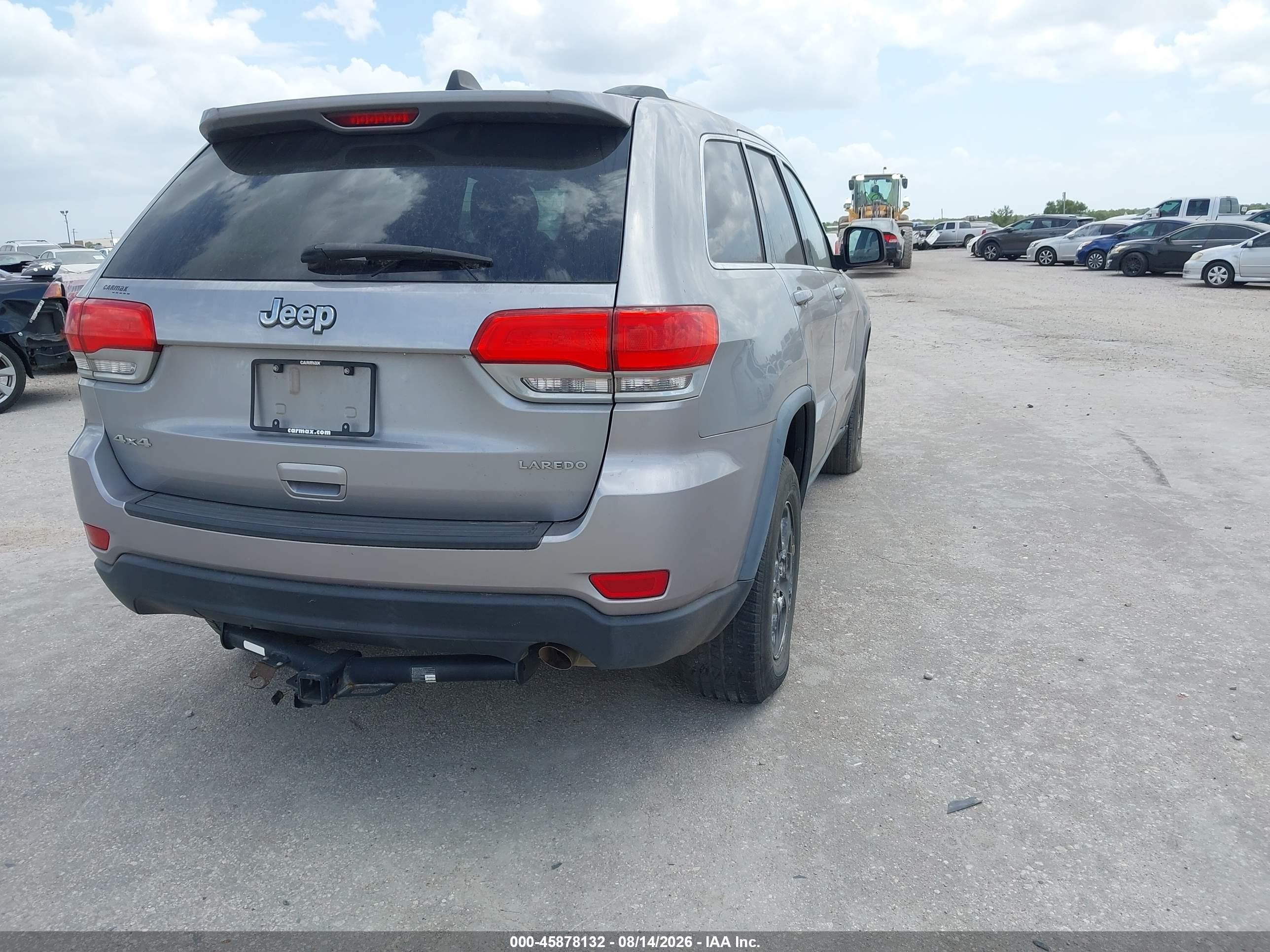 2014 Jeep Grand Cherokee Laredo Серебряный vin: 1C4RJFAG4EC372157