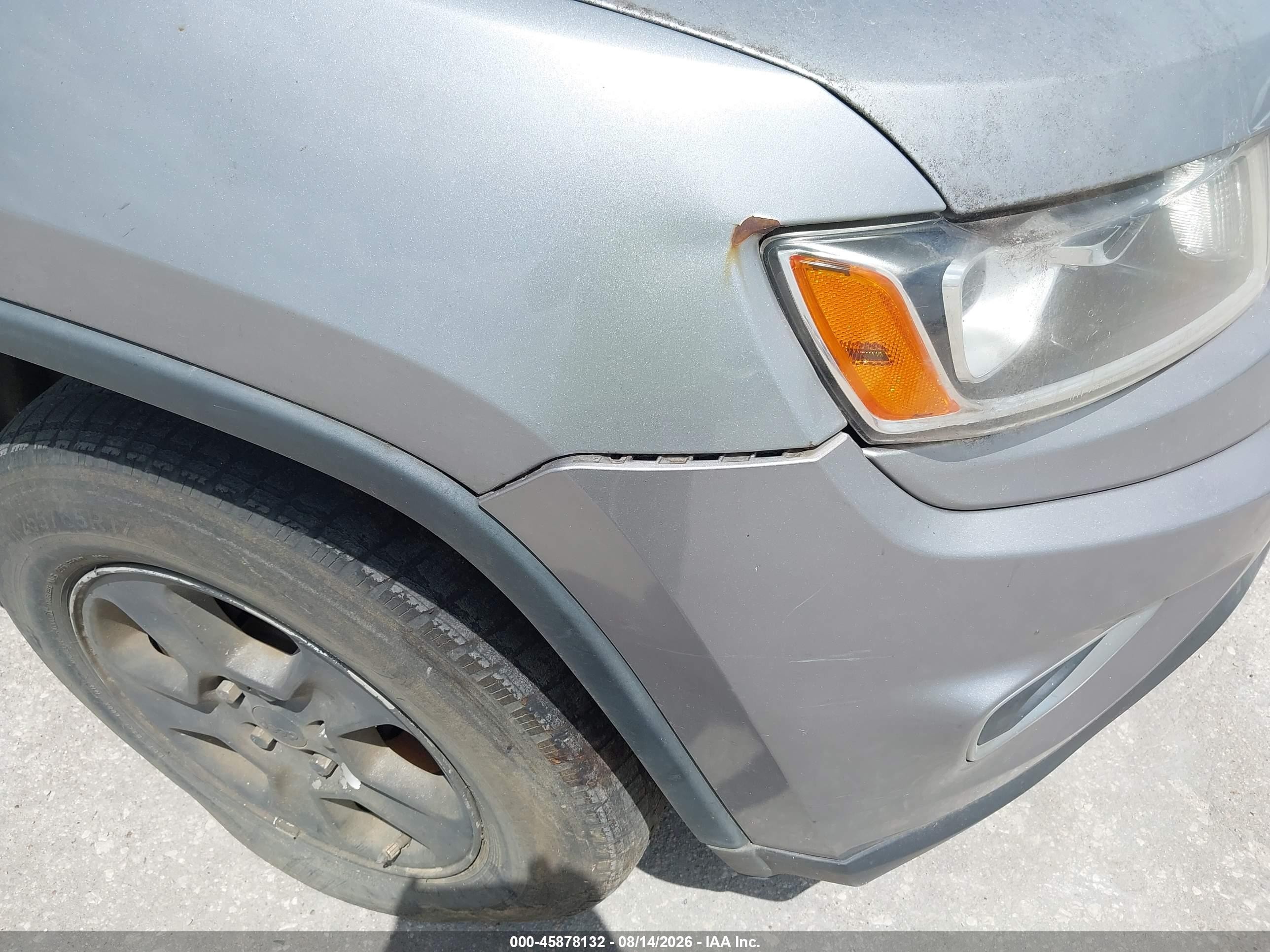 2014 Jeep Grand Cherokee Laredo Серебряный vin: 1C4RJFAG4EC372157