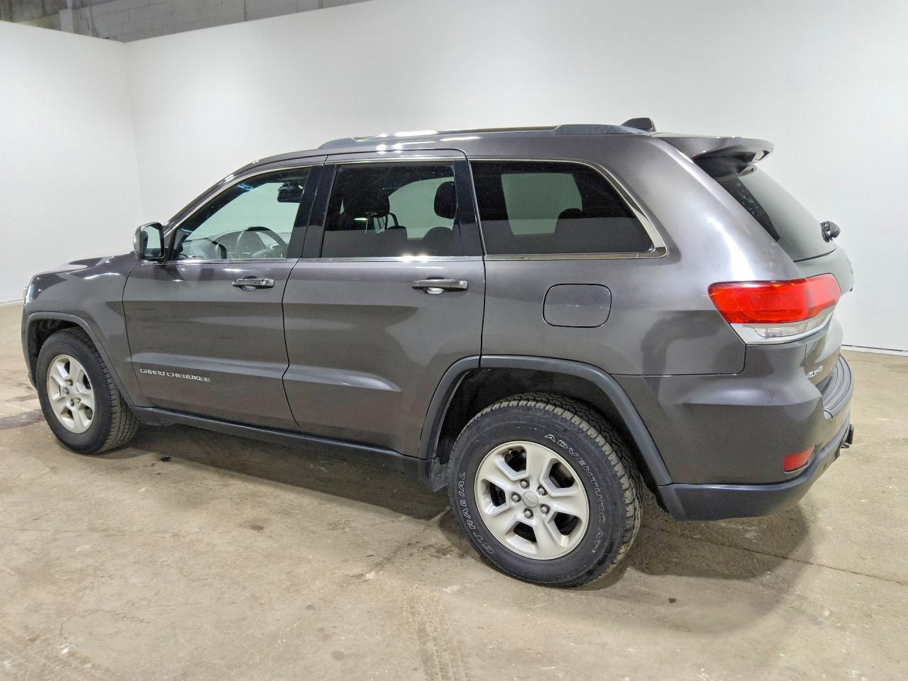 2014 Jeep Grand Cherokee Laredo Gray vin: 1C4RJFAG4EC448055