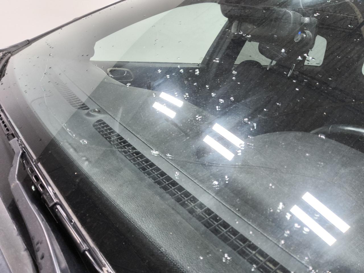 2014 Jeep Grand Cherokee Laredo Gray vin: 1C4RJFAG4EC448055 Damage: Windshield, Broken, Replacement Required