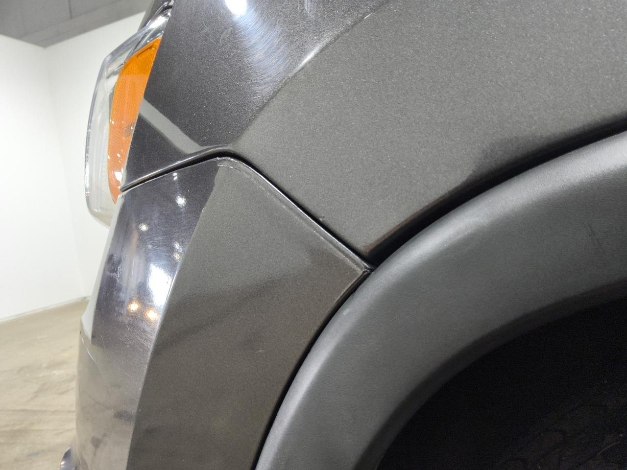 2014 Jeep Grand Cherokee Laredo Gray vin: 1C4RJFAG4EC448055 Damage: Left Front Fender, Chipped, 3