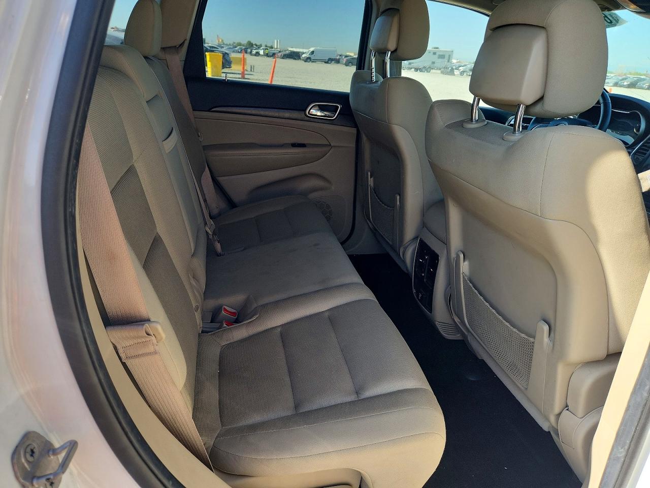 2014 Jeep Grand Cherokee Laredo White vin: 1C4RJFAG4EC482593