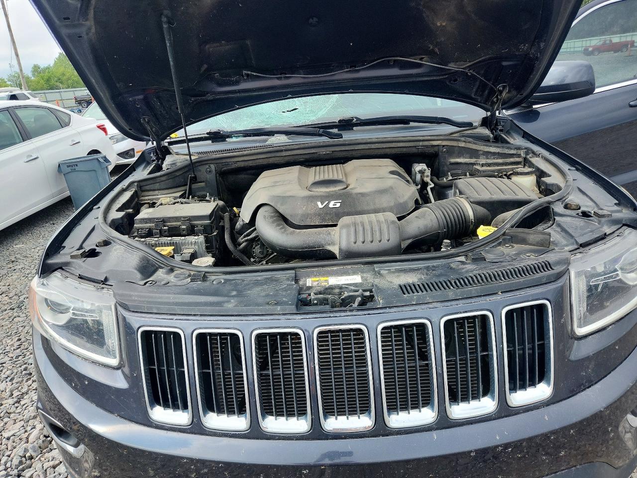 2014 Jeep Grand Cherokee Laredo Gray vin: 1C4RJFAG4EC516290