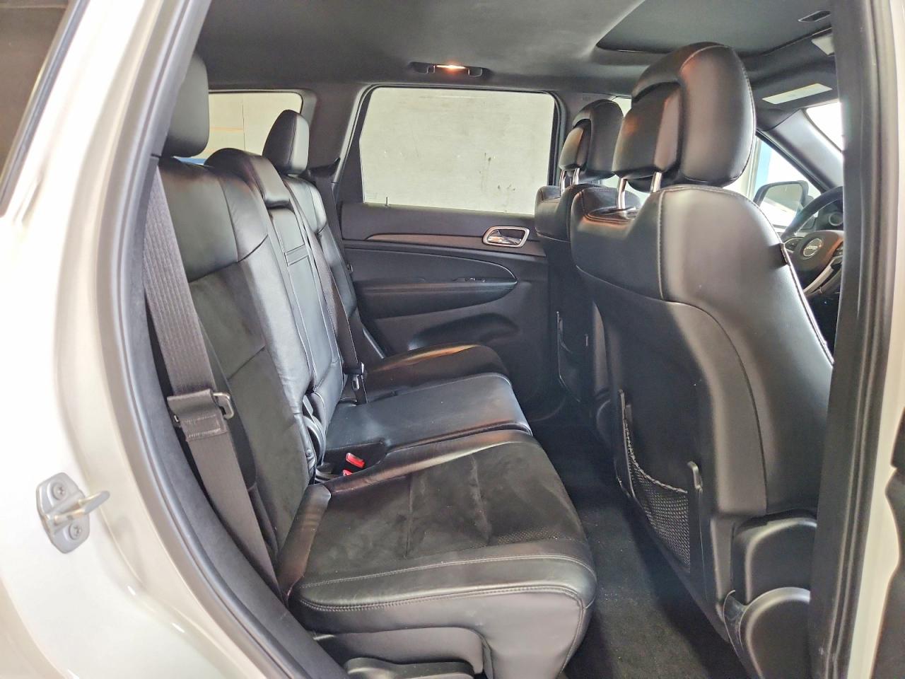 2015 Jeep Grand Cherokee Laredo White vin: 1C4RJFAG4FC102184
