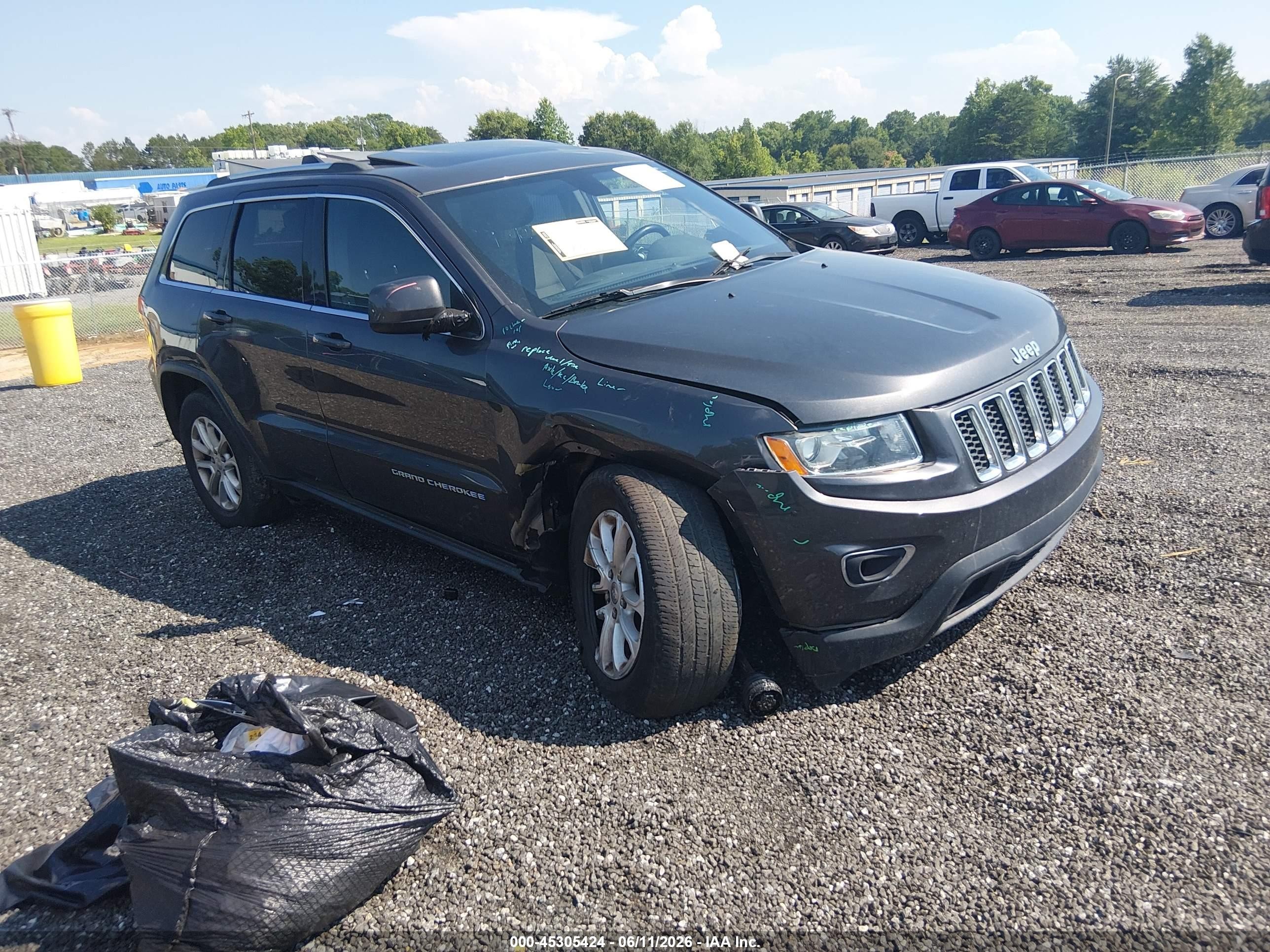 2015 Jeep Grand Cherokee Laredo Gray vin: 1C4RJFAG4FC106560