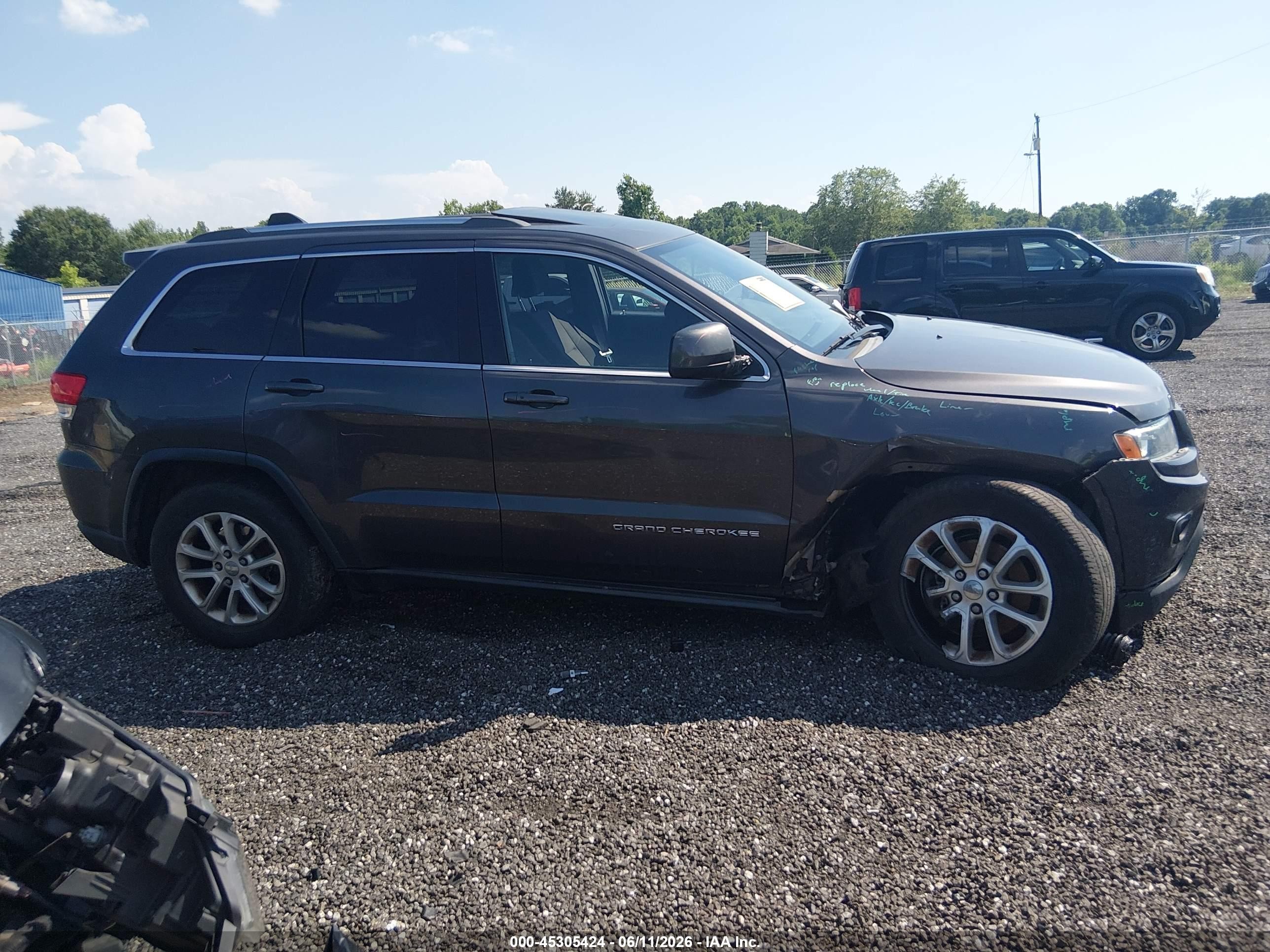 2015 Jeep Grand Cherokee Laredo Gray vin: 1C4RJFAG4FC106560