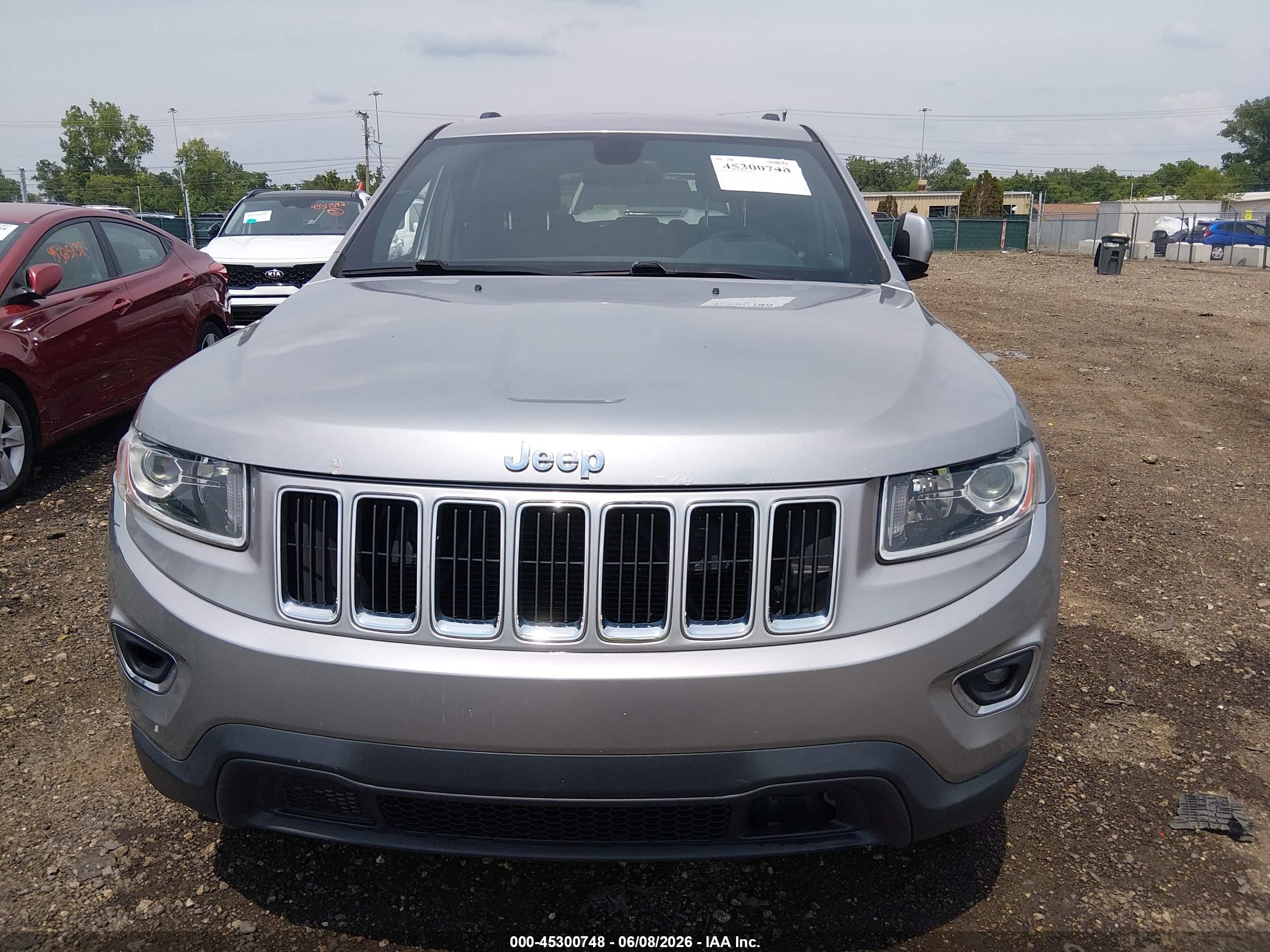2015 Jeep Grand Cherokee Laredo Silver vin: 1C4RJFAG4FC140448