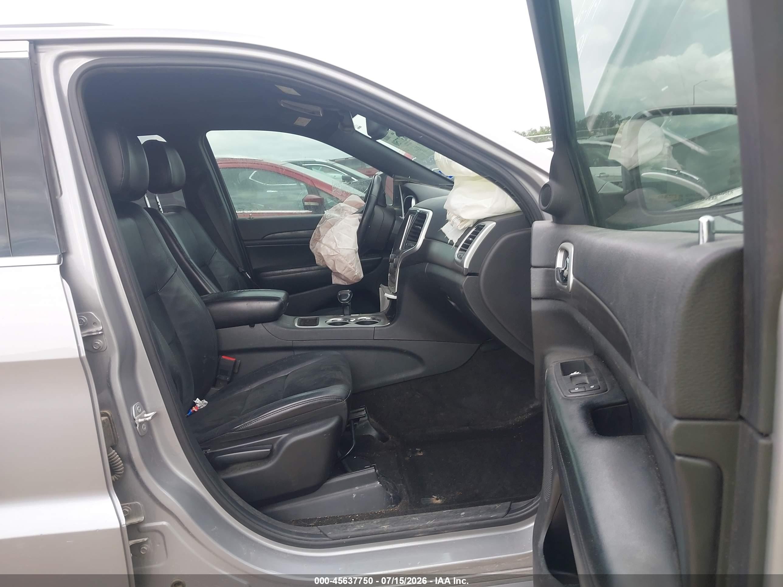2015 Jeep Grand Cherokee Altitude Silver vin: 1C4RJFAG4FC142538