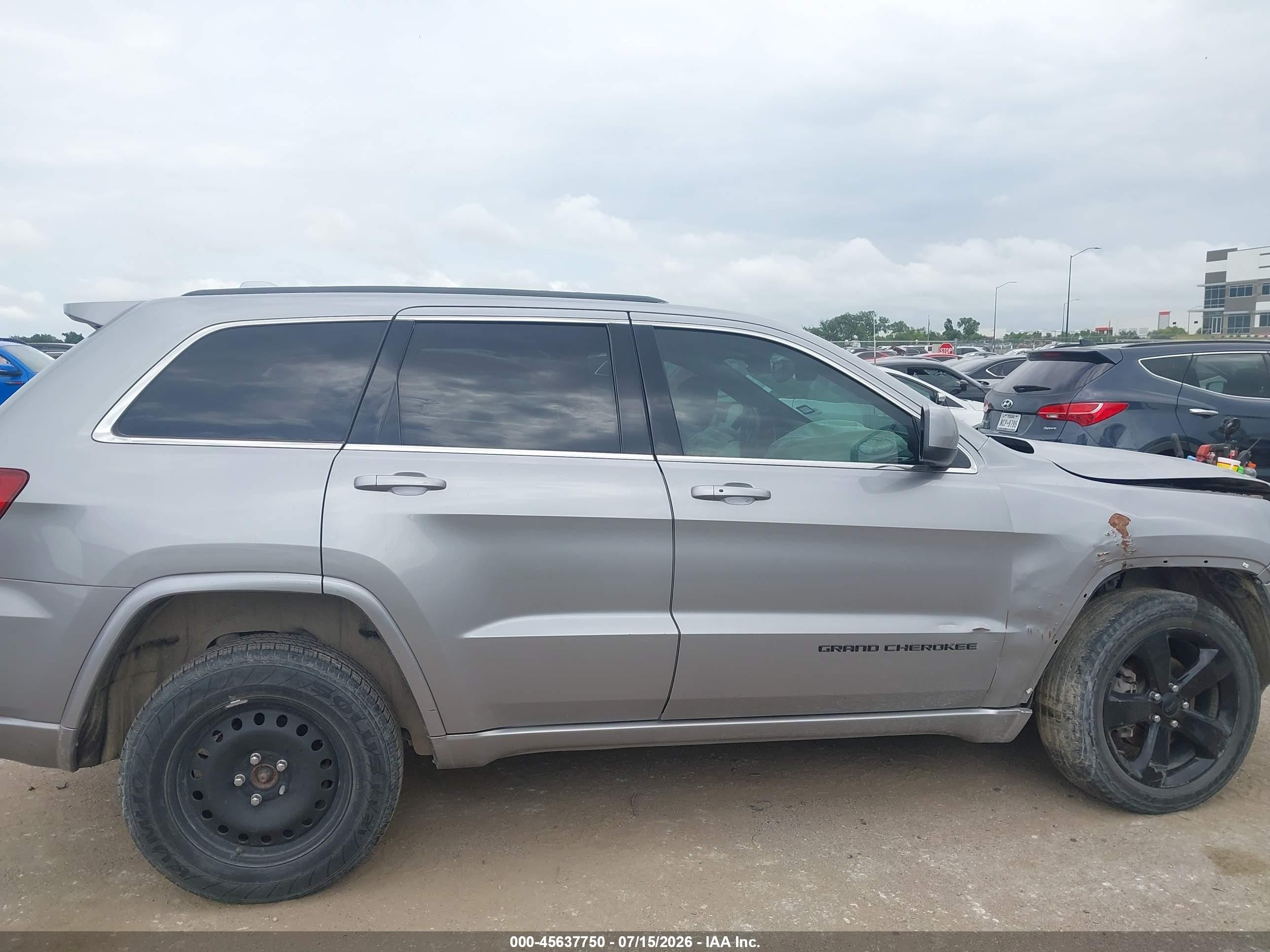 2015 Jeep Grand Cherokee Altitude Silver vin: 1C4RJFAG4FC142538