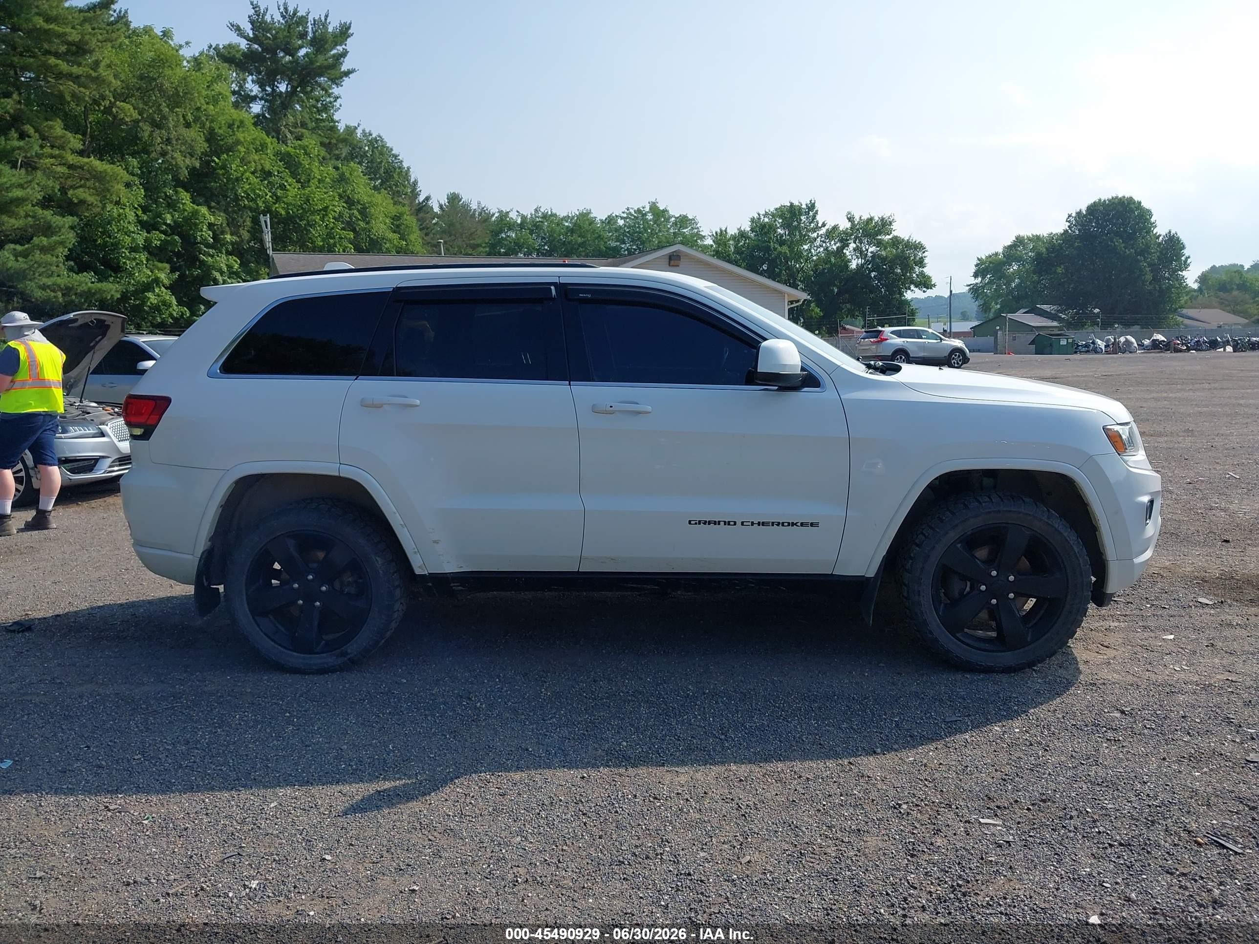 2015 Jeep Grand Cherokee Altitude White vin: 1C4RJFAG4FC150137