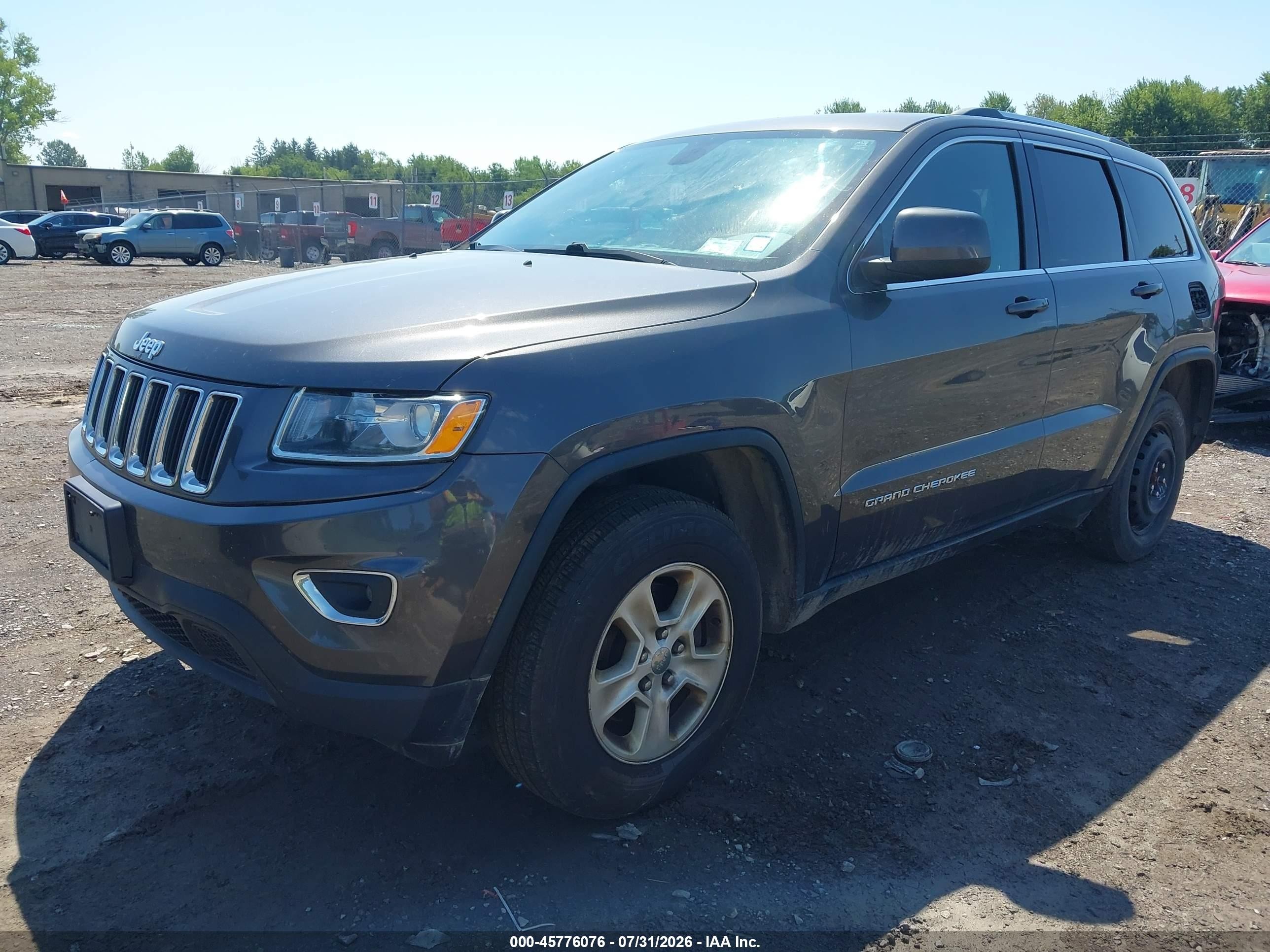 2015 Jeep Grand Cherokee Laredo Gray vin: 1C4RJFAG4FC168444