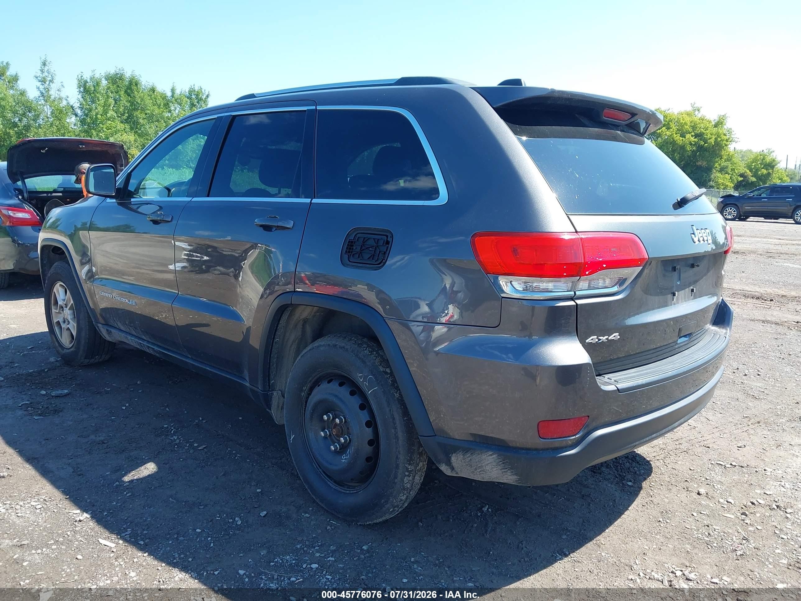 2015 Jeep Grand Cherokee Laredo Gray vin: 1C4RJFAG4FC168444