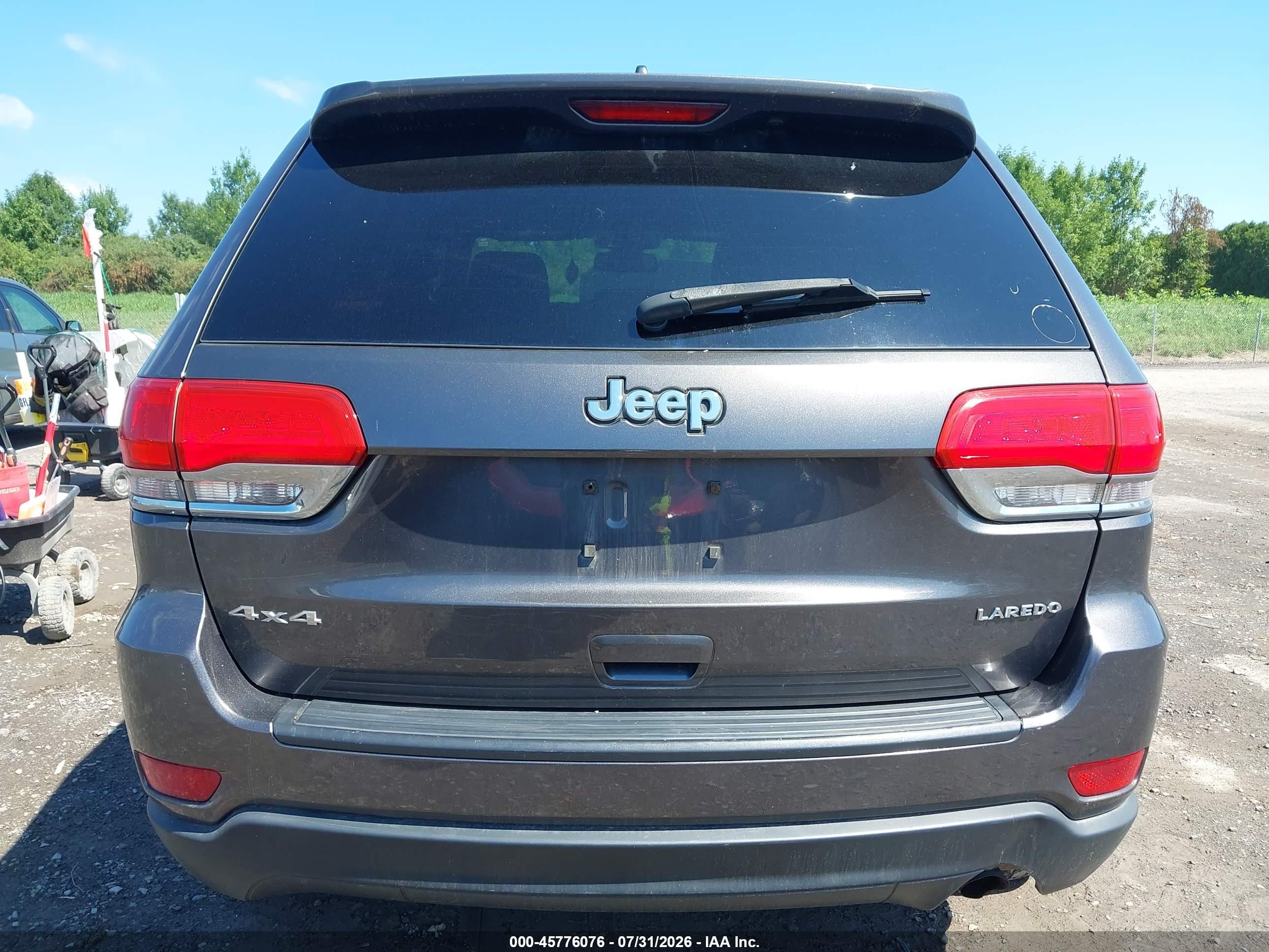 2015 Jeep Grand Cherokee Laredo Gray vin: 1C4RJFAG4FC168444