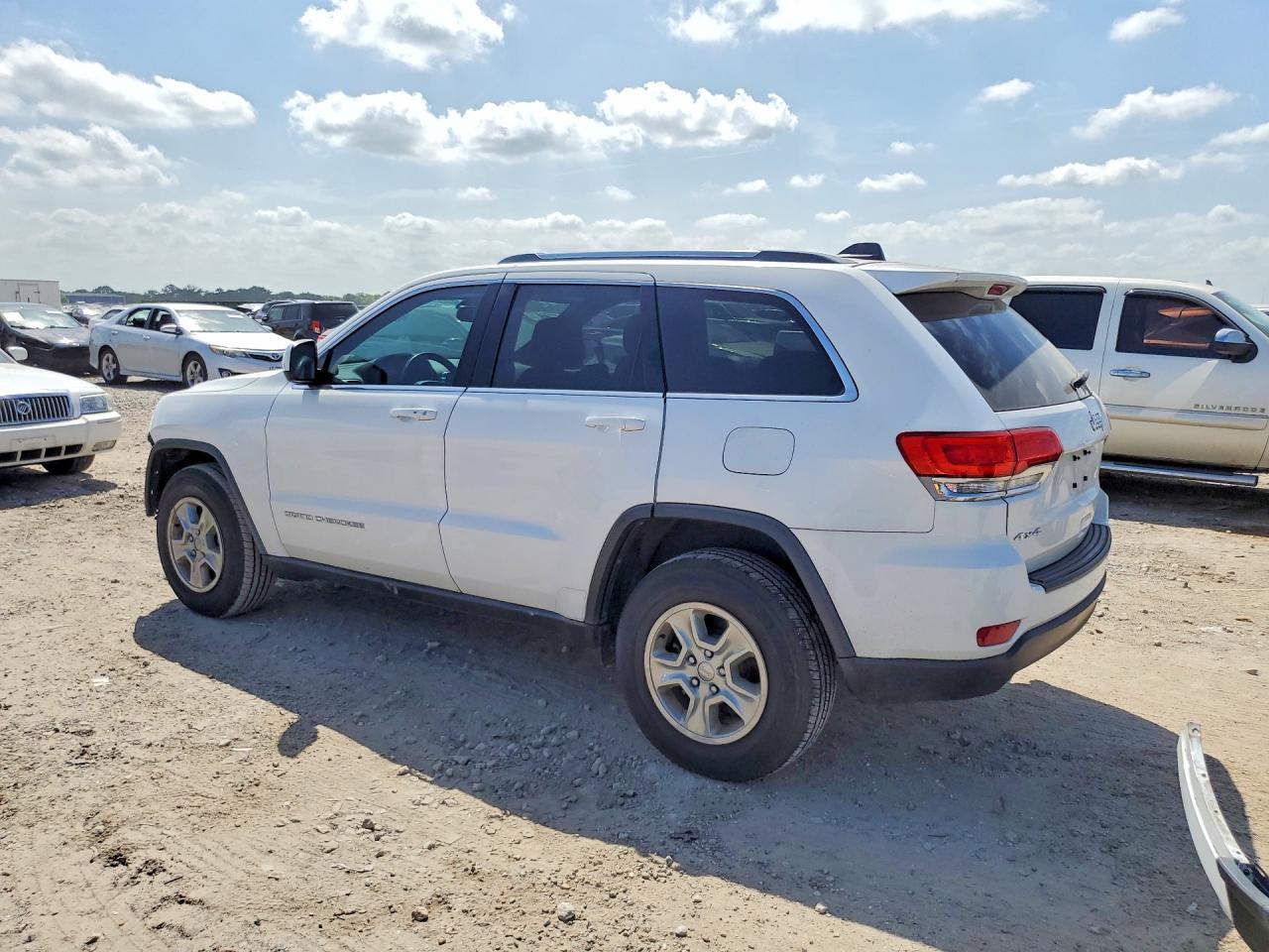 2015 Jeep Grand Cherokee Laredo White vin: 1C4RJFAG4FC171022