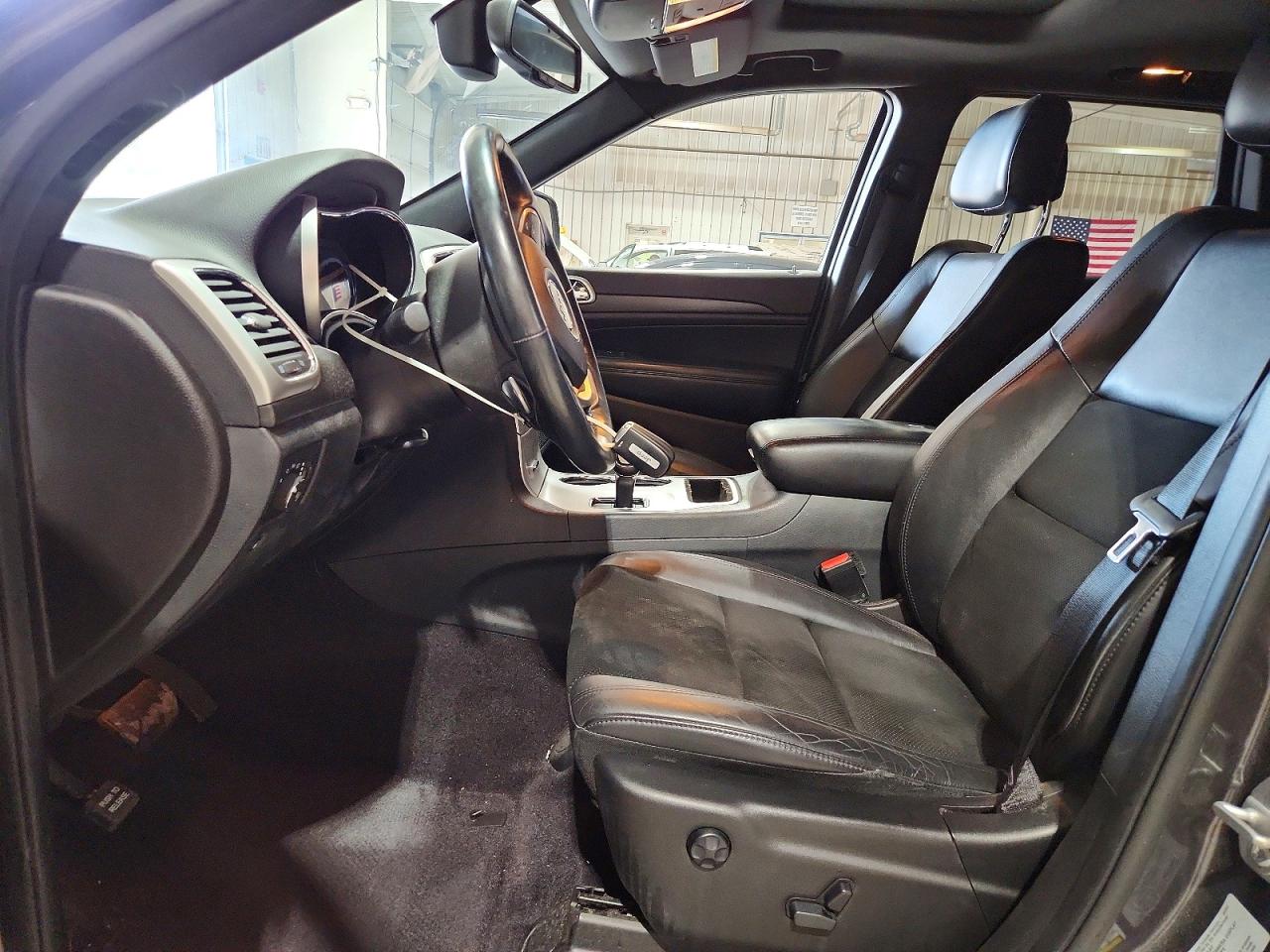 2015 Jeep Grand Cherokee Laredo Gray vin: 1C4RJFAG4FC181758