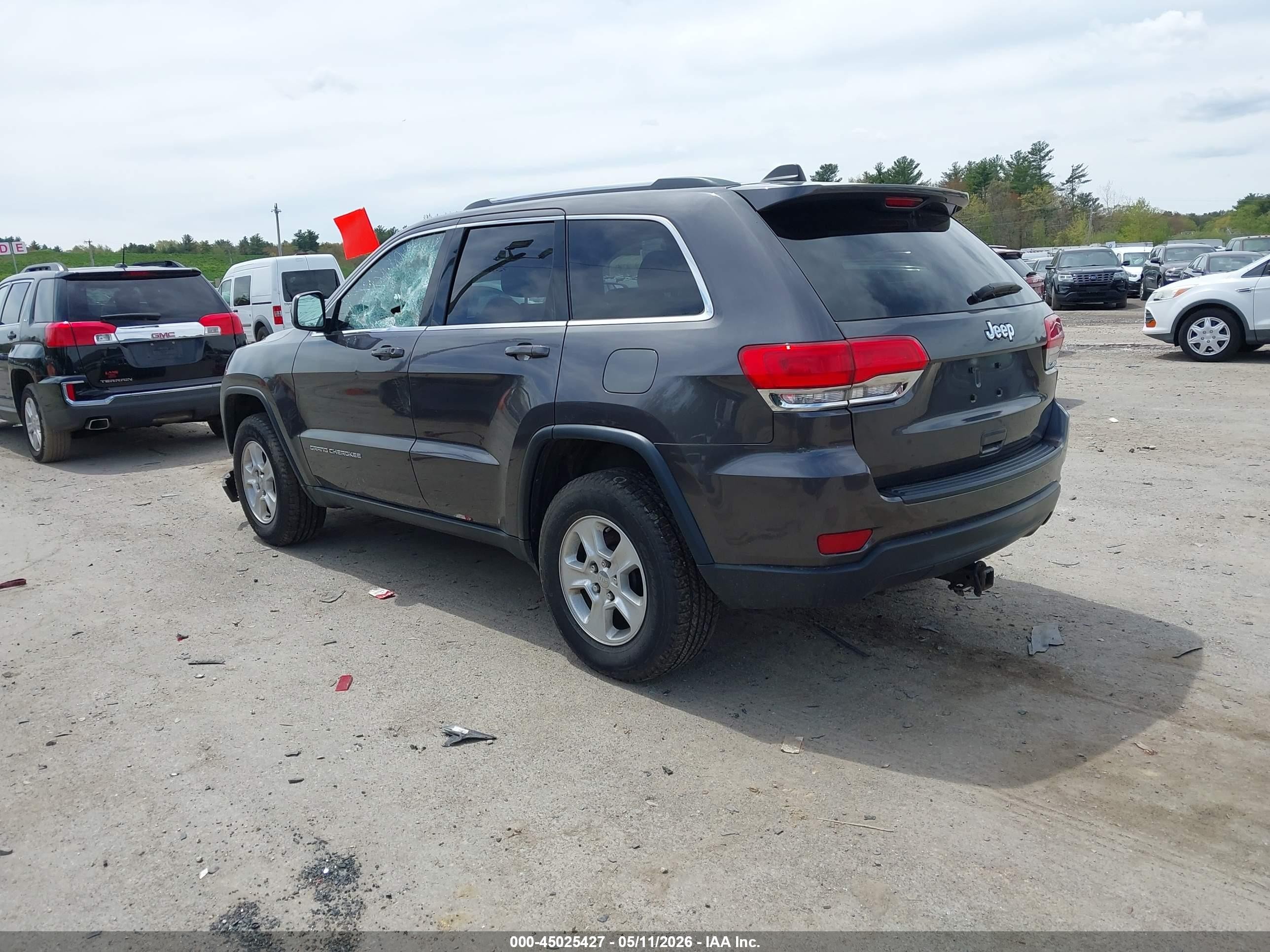 2015 Jeep Grand Cherokee Laredo Серый vin: 1C4RJFAG4FC237276