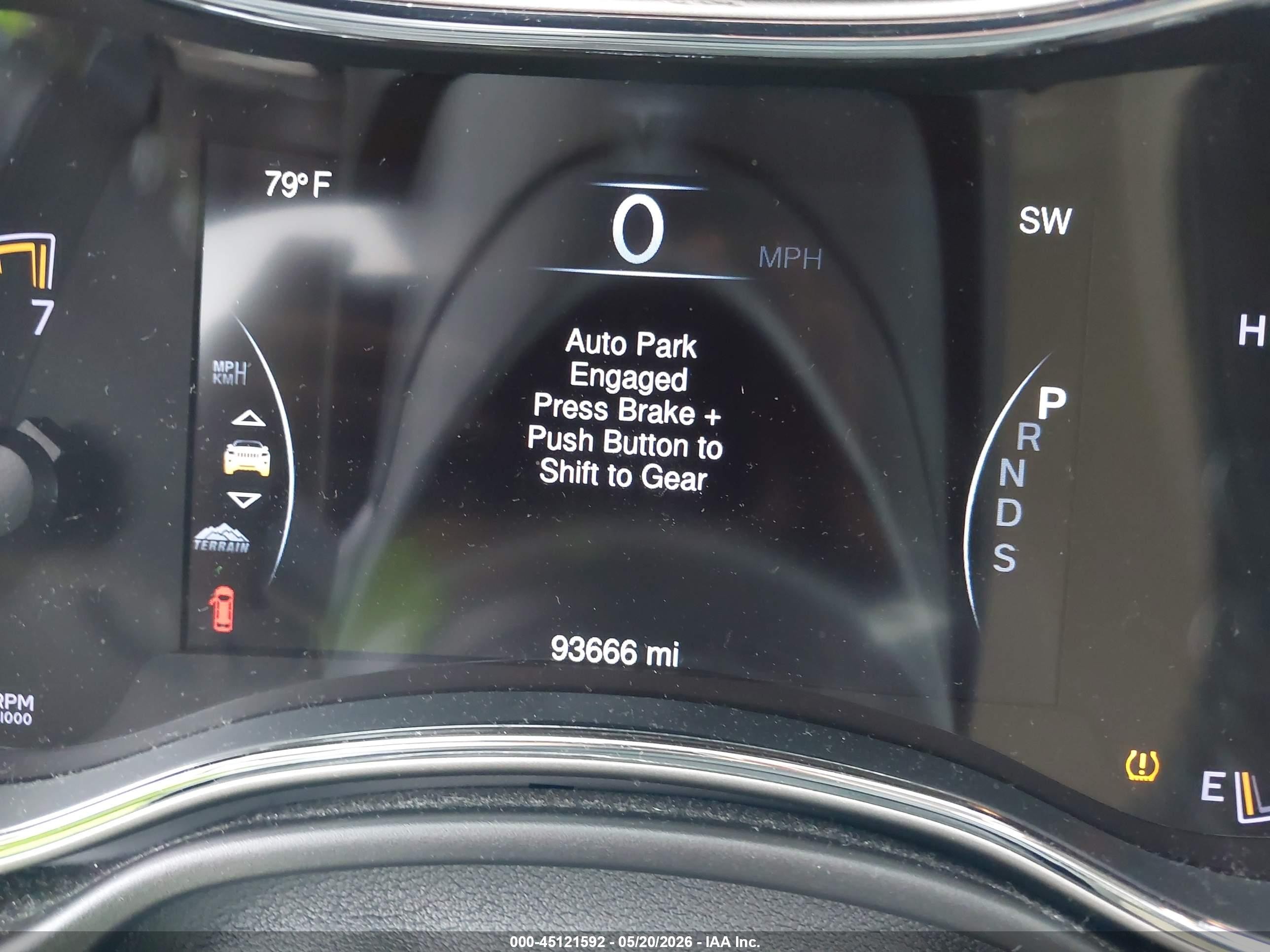 2015 Jeep Grand Cherokee Laredo Серебряный vin: 1C4RJFAG4FC786279