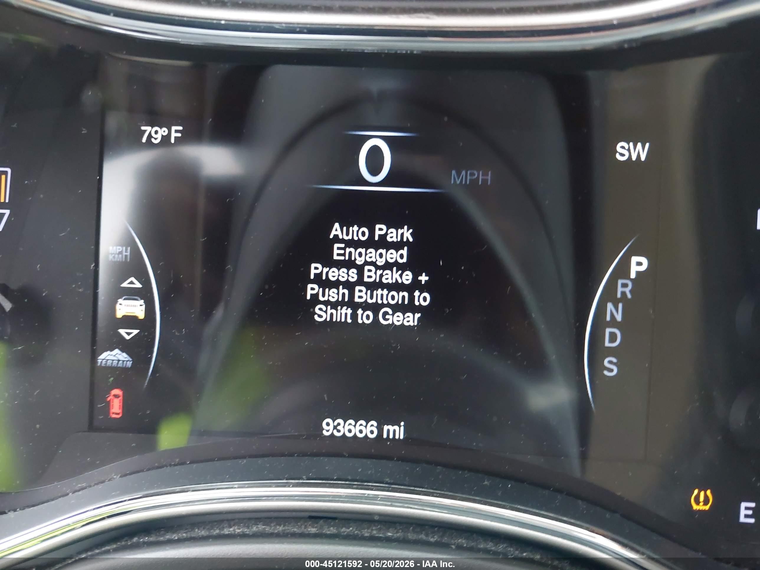 2015 Jeep Grand Cherokee Laredo Серебряный vin: 1C4RJFAG4FC786279