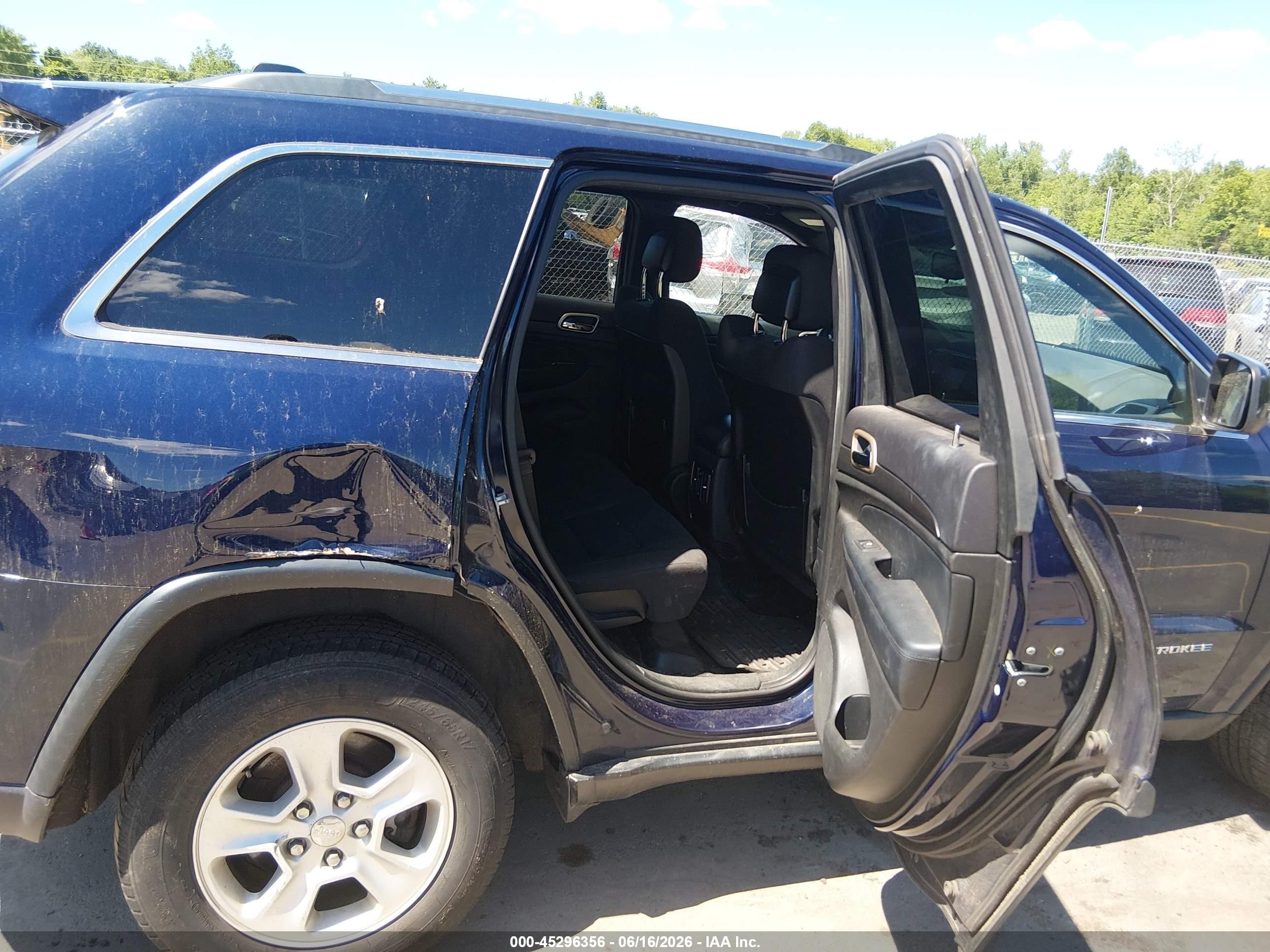 2015 Jeep Grand Cherokee Laredo Blue vin: 1C4RJFAG4FC894692