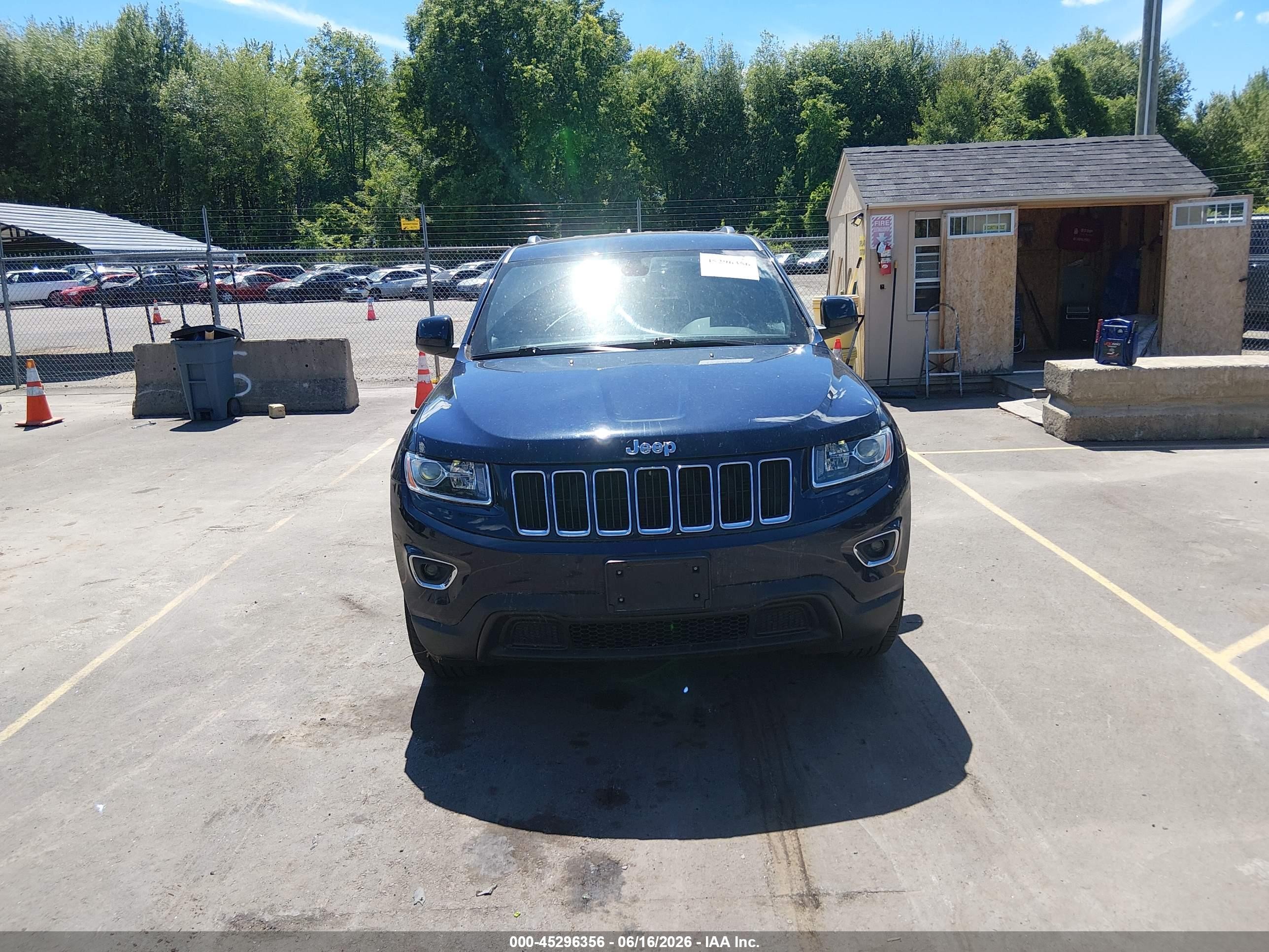 2015 Jeep Grand Cherokee Laredo Blue vin: 1C4RJFAG4FC894692