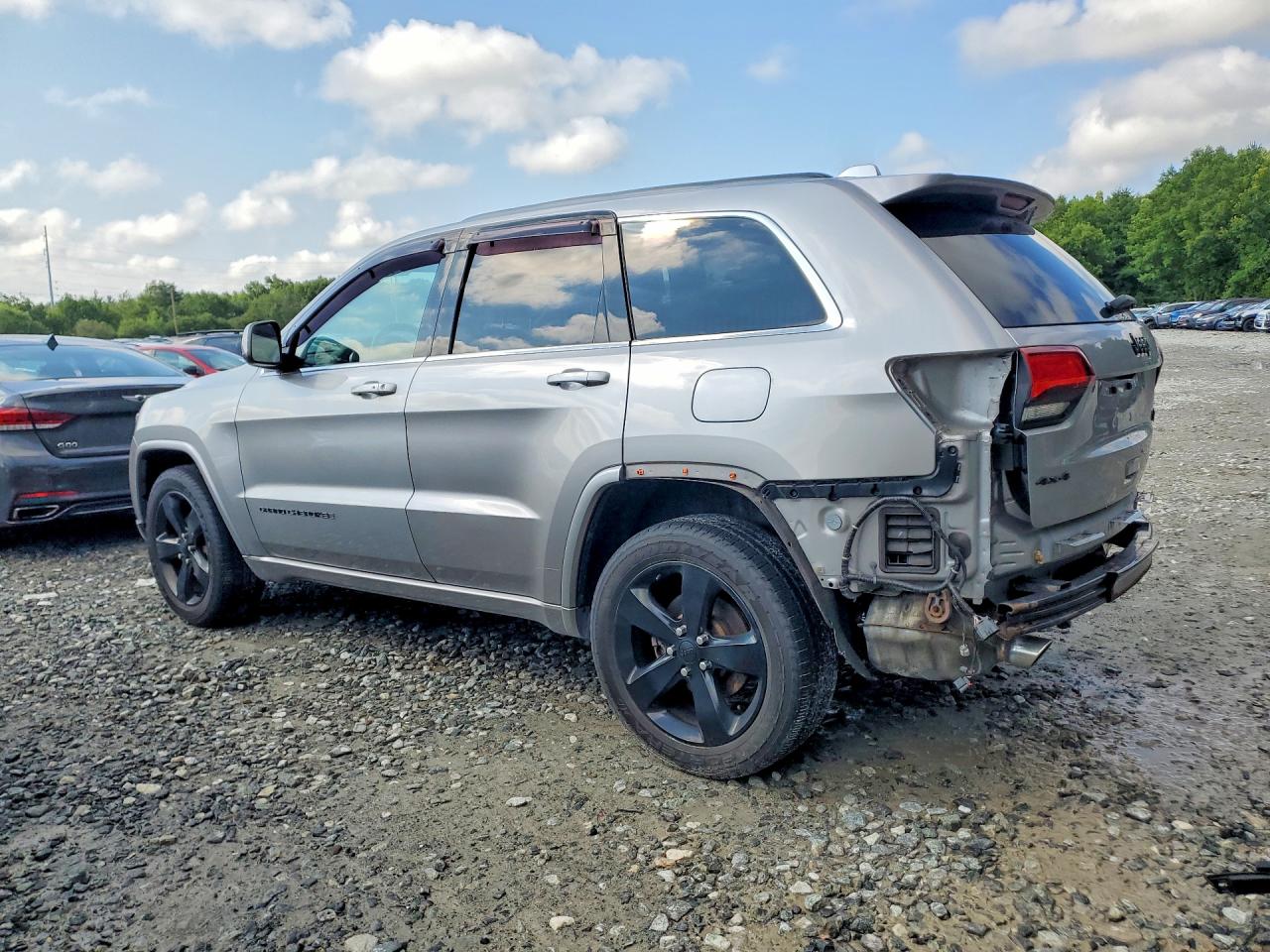 2015 Jeep Grand Cherokee Laredo Silver vin: 1C4RJFAG4FC924435