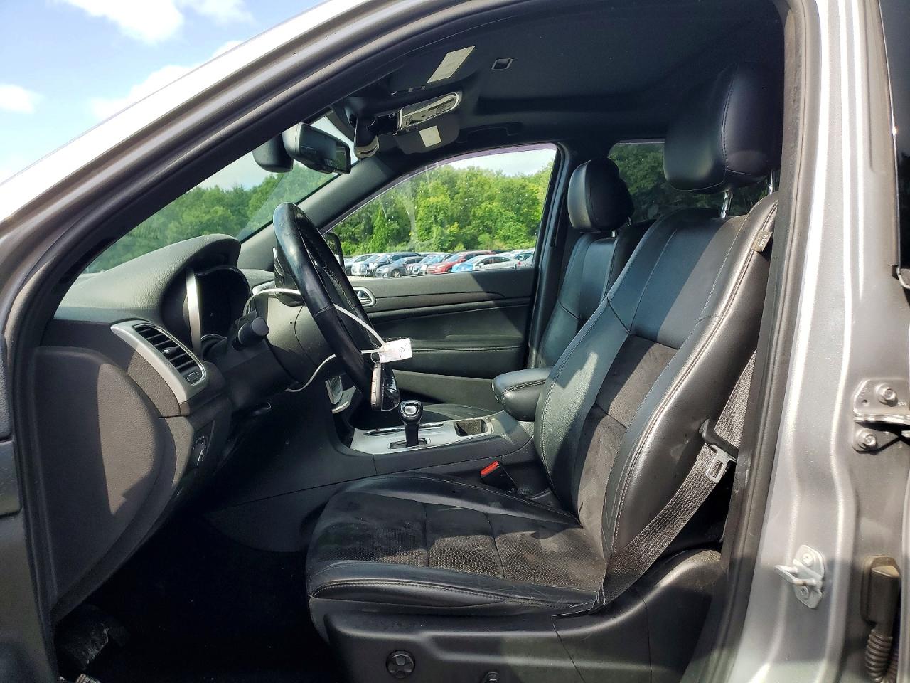 2015 Jeep Grand Cherokee Laredo Silver vin: 1C4RJFAG4FC924435