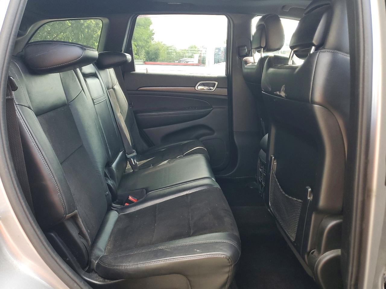 2015 Jeep Grand Cherokee Laredo Silver vin: 1C4RJFAG4FC924435