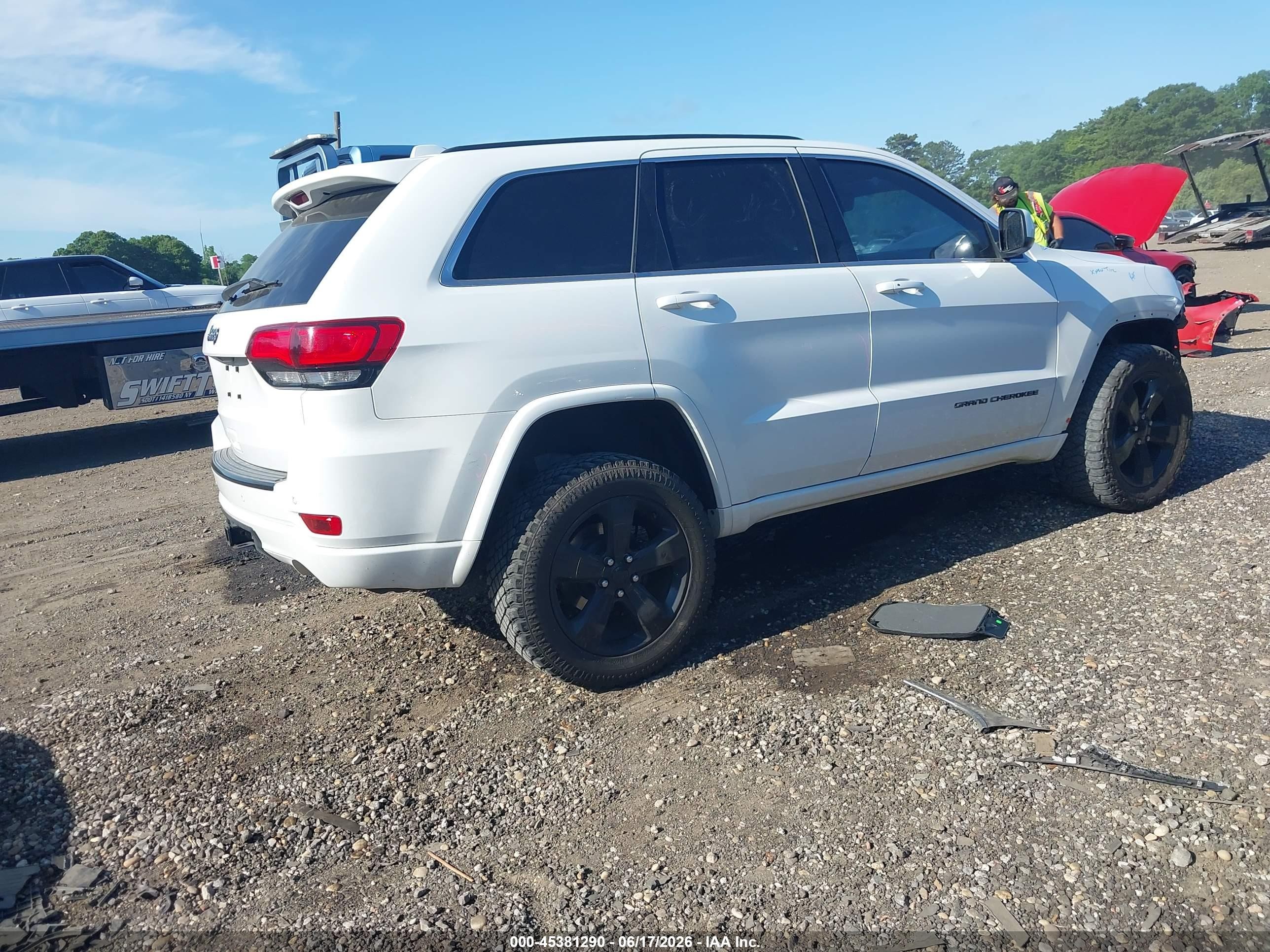 2015 Jeep Grand Cherokee Altitude White vin: 1C4RJFAG4FC950212