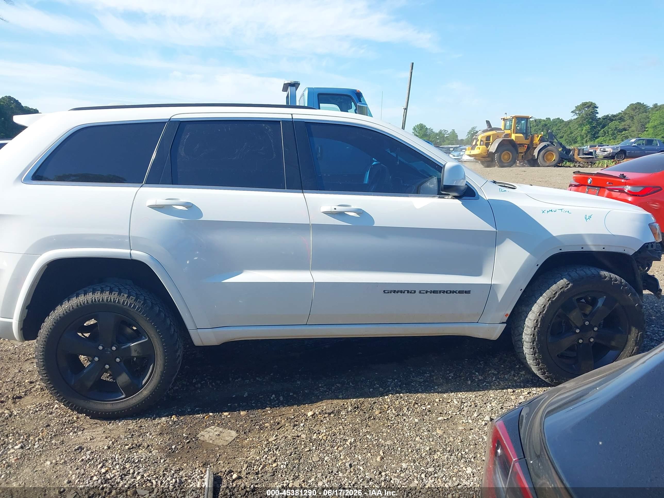 2015 Jeep Grand Cherokee Altitude White vin: 1C4RJFAG4FC950212