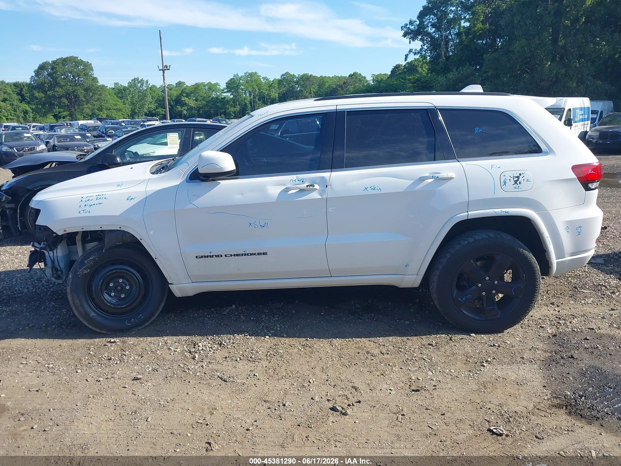 2015 Jeep Grand Cherokee Altitude White vin: 1C4RJFAG4FC950212