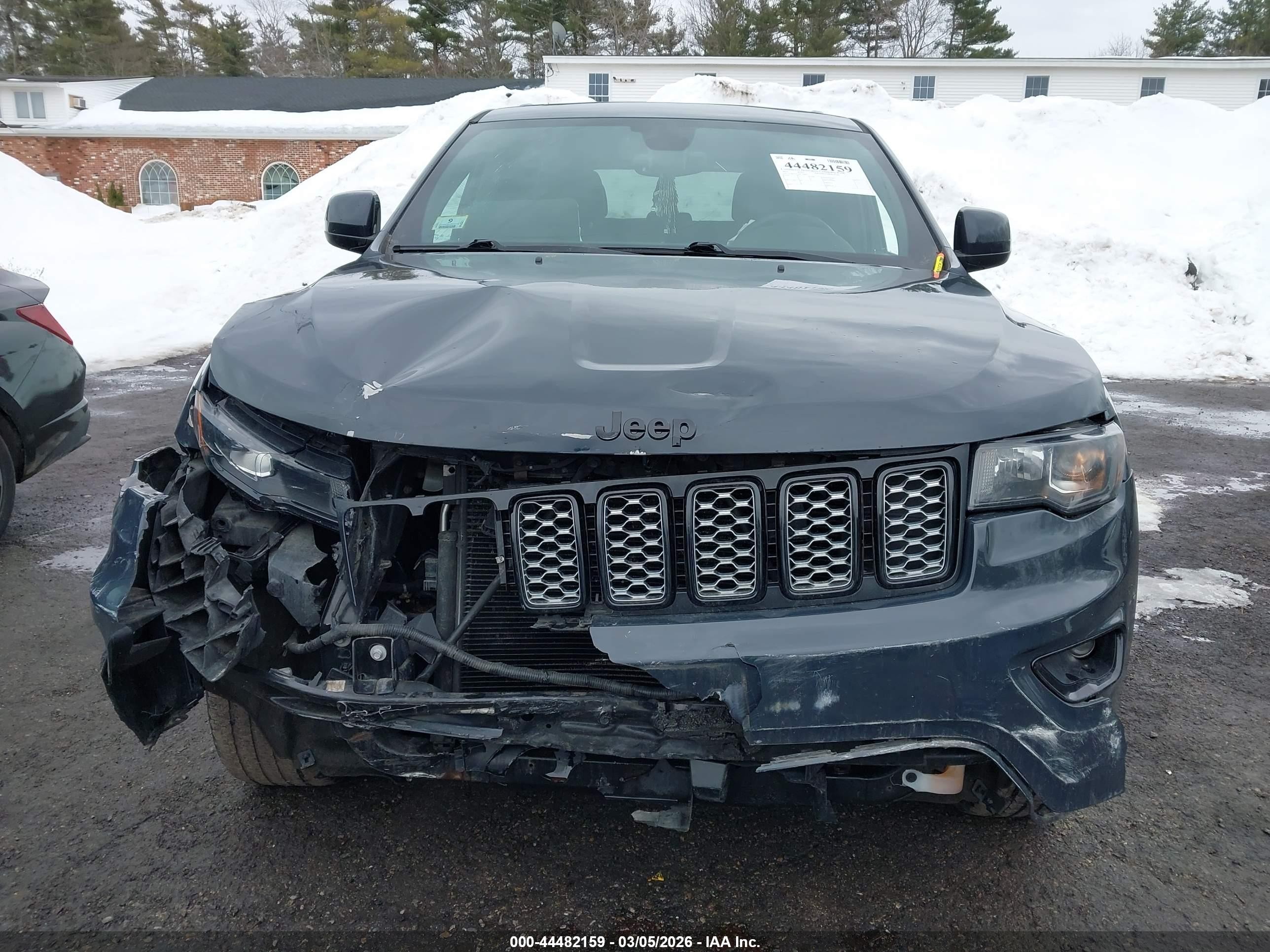 2017 Jeep Grand Cherokee Altitude 4x4 Черный vin: 1C4RJFAG4HC726800