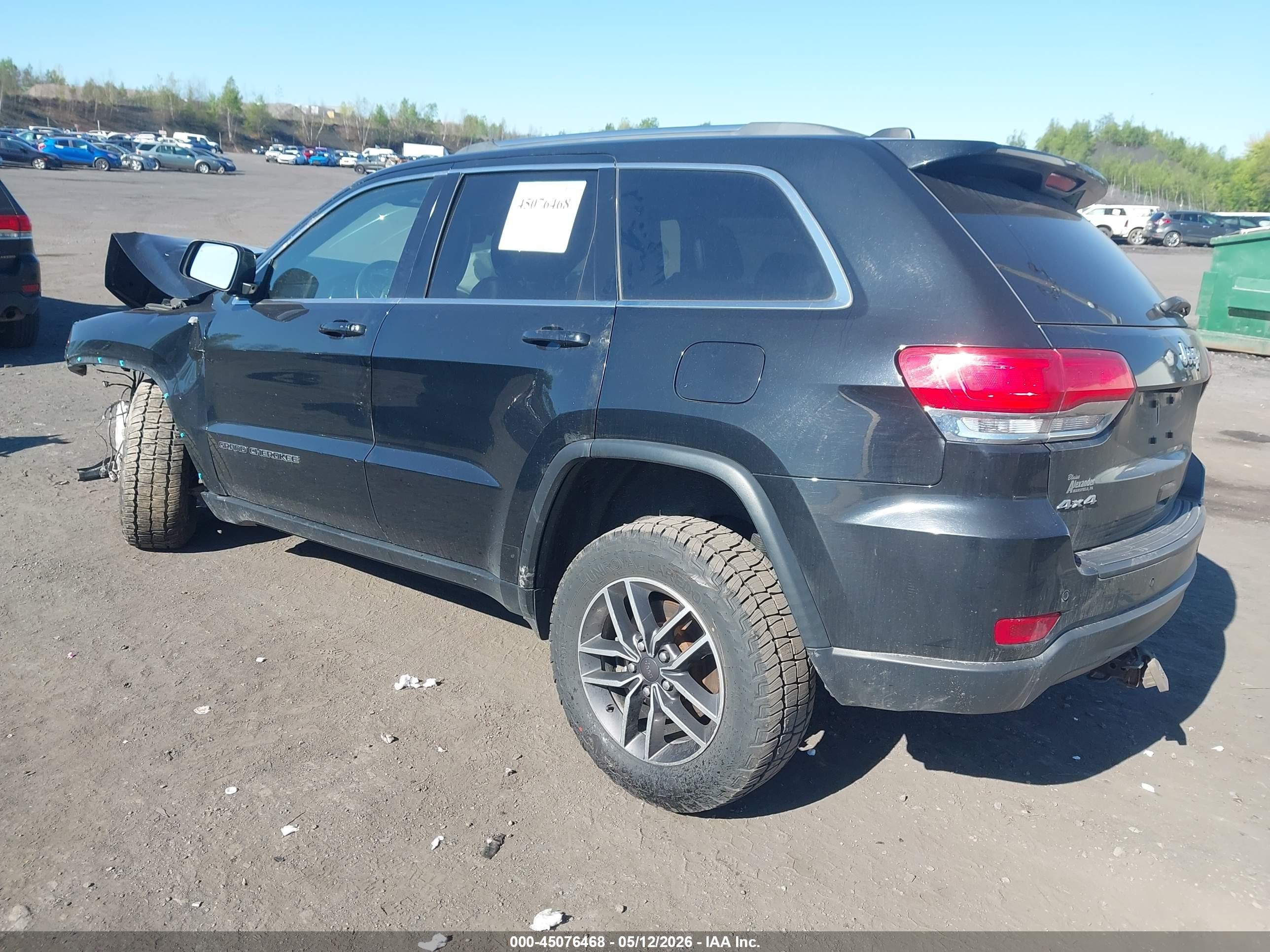 2019 Jeep Grand Cherokee Laredo E 4x4 Черный vin: 1C4RJFAG4KC619642