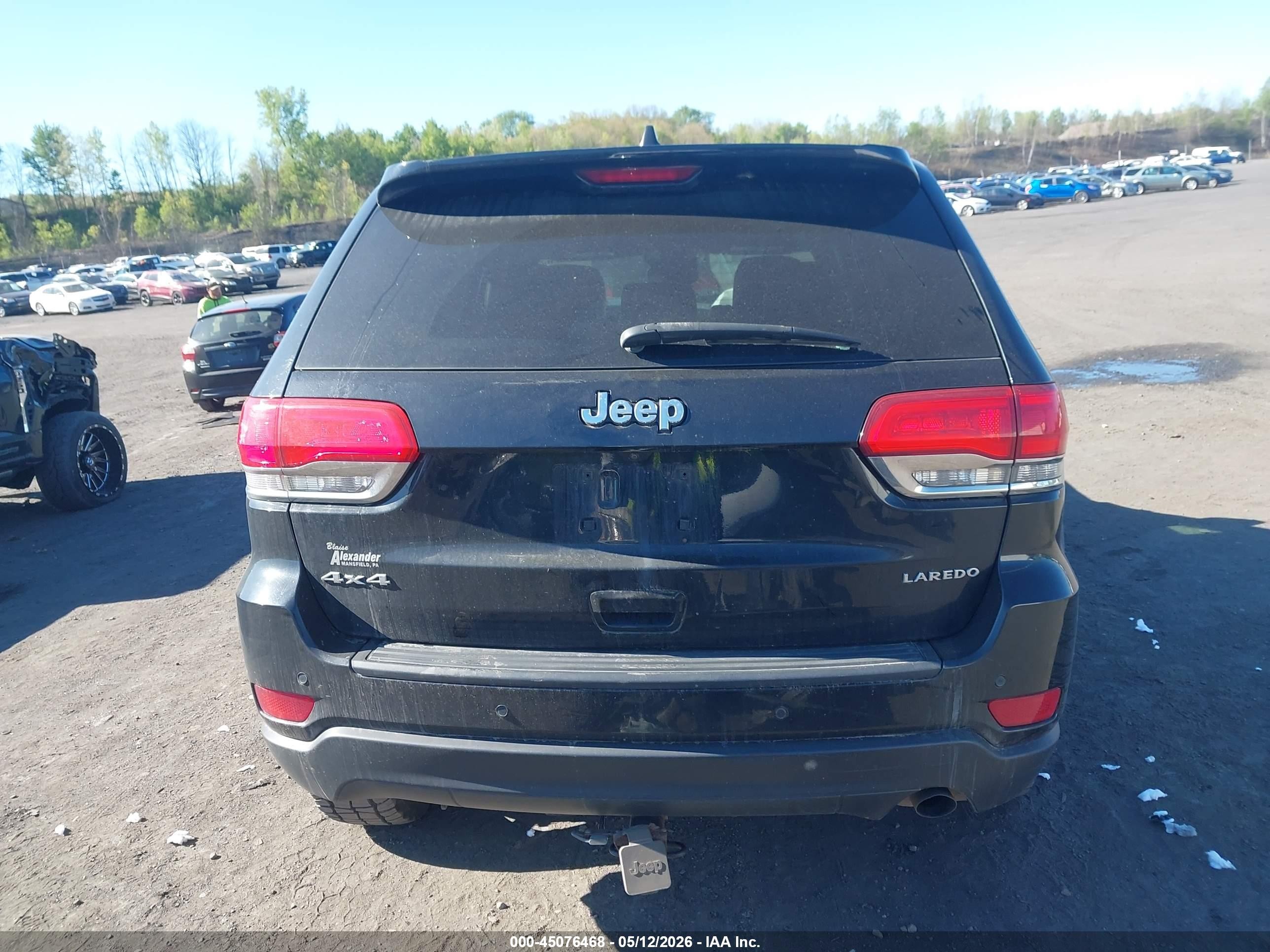 2019 Jeep Grand Cherokee Laredo E 4x4 Черный vin: 1C4RJFAG4KC619642
