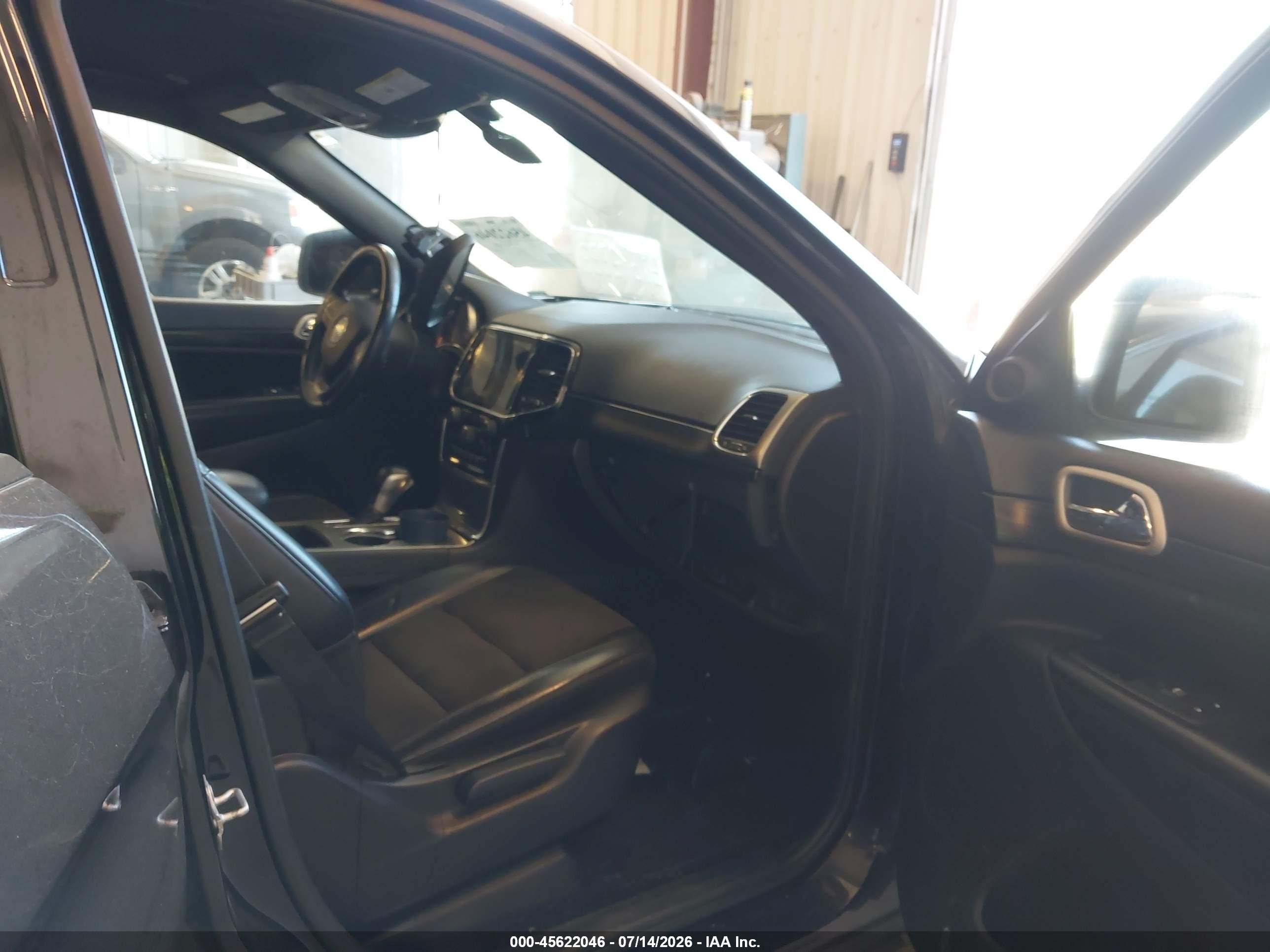 2020 Jeep Grand Cherokee Altitude 4x4 Black vin: 1C4RJFAG4LC273027
