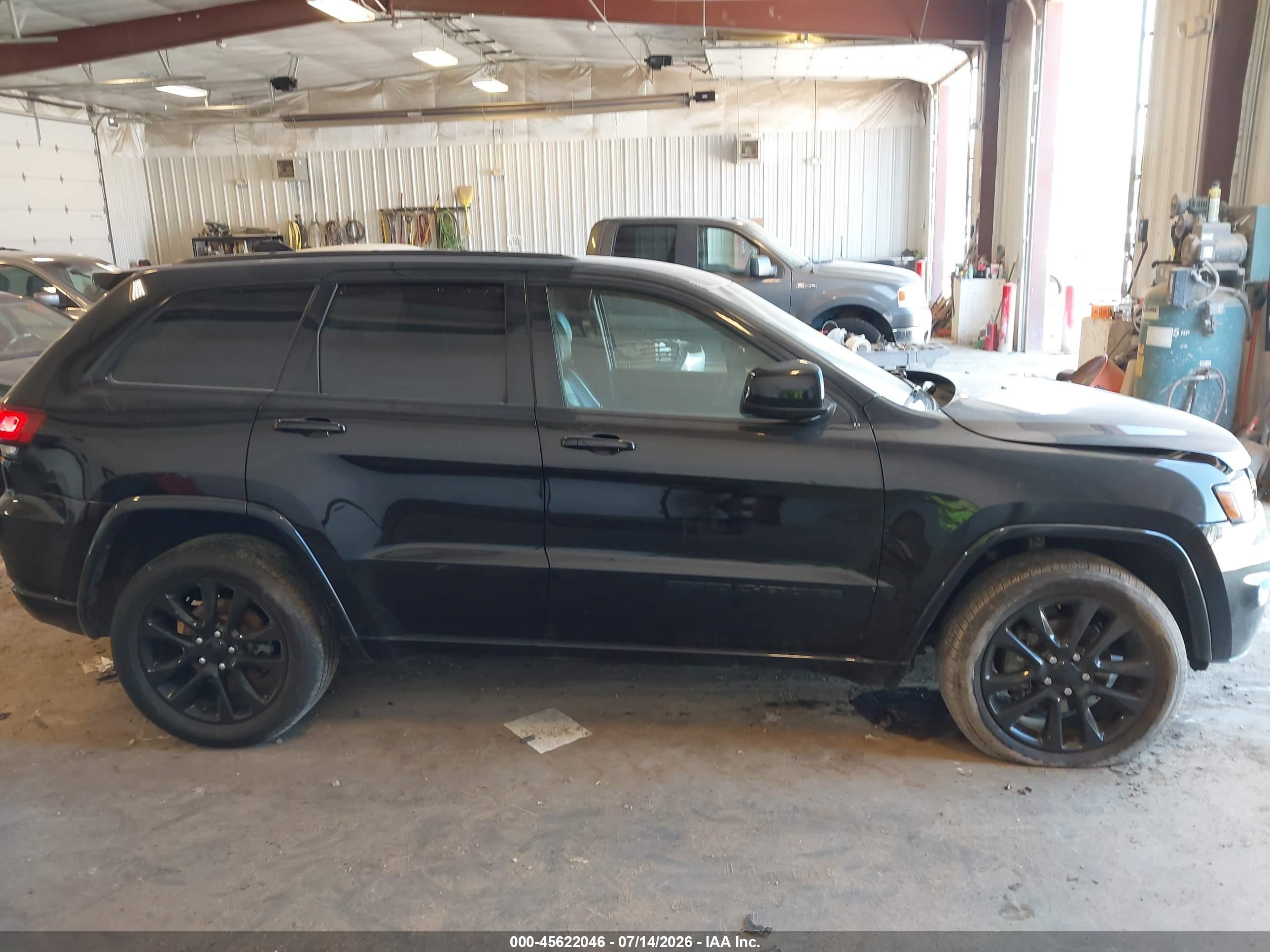 2020 Jeep Grand Cherokee Altitude 4x4 Black vin: 1C4RJFAG4LC273027
