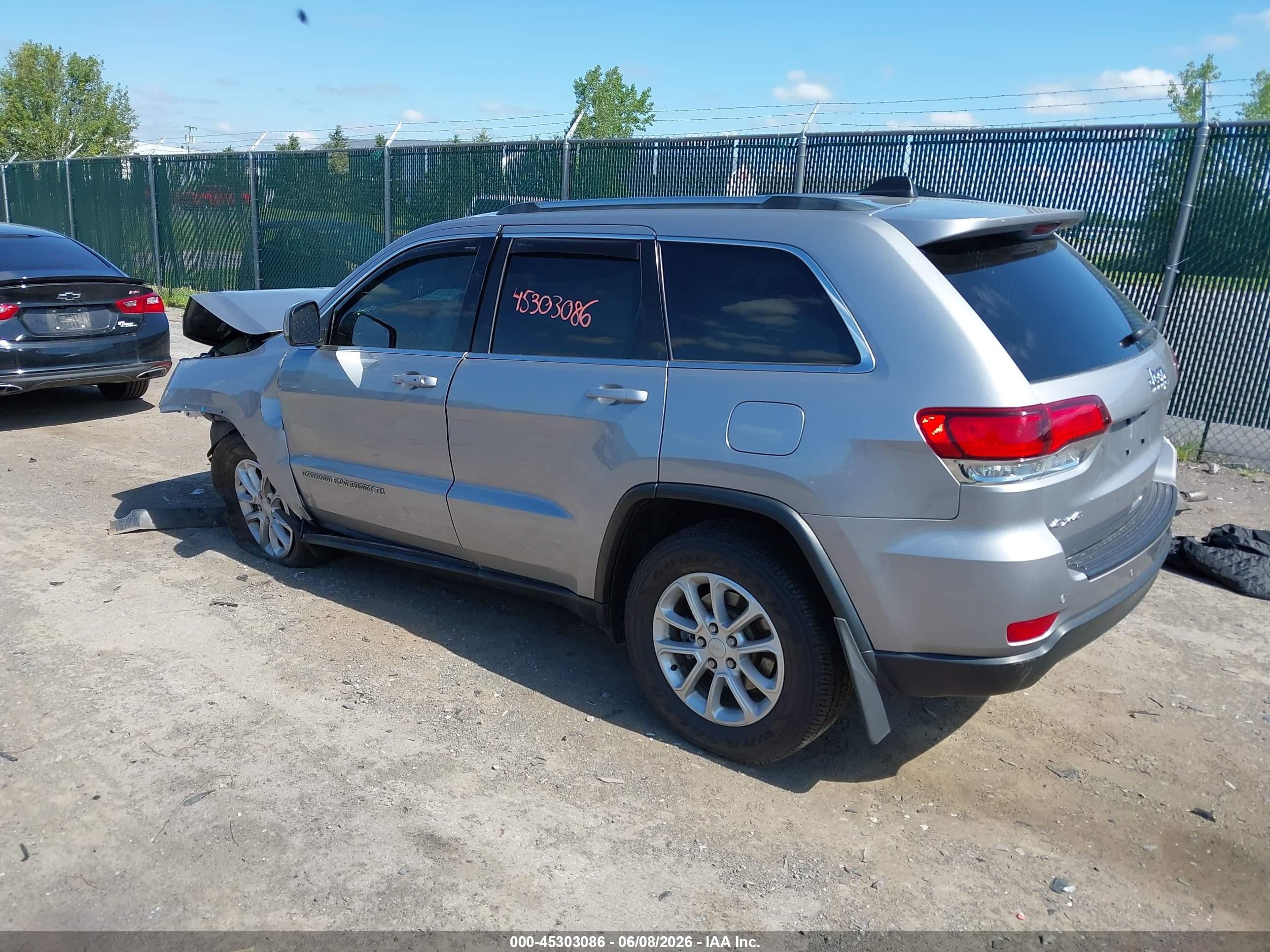 2021 Jeep Grand Cherokee Laredo E 4x4 Gray vin: 1C4RJFAG4MC872995