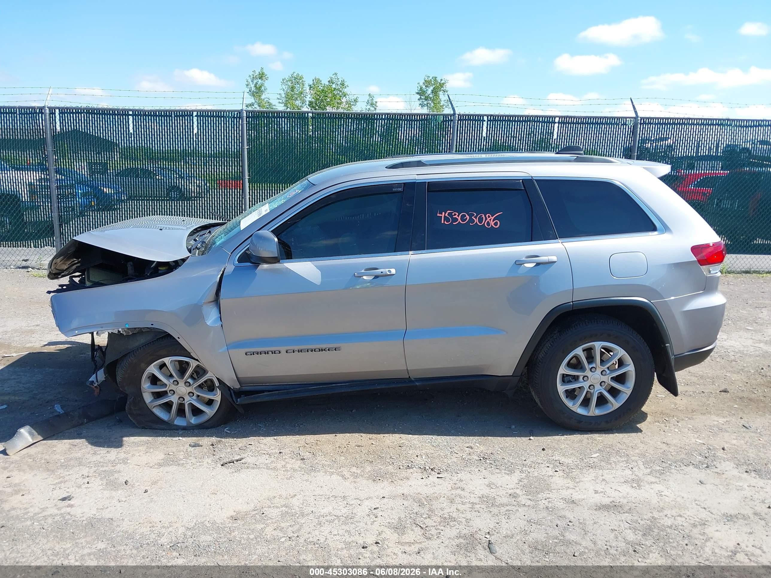 2021 Jeep Grand Cherokee Laredo E 4x4 Gray vin: 1C4RJFAG4MC872995