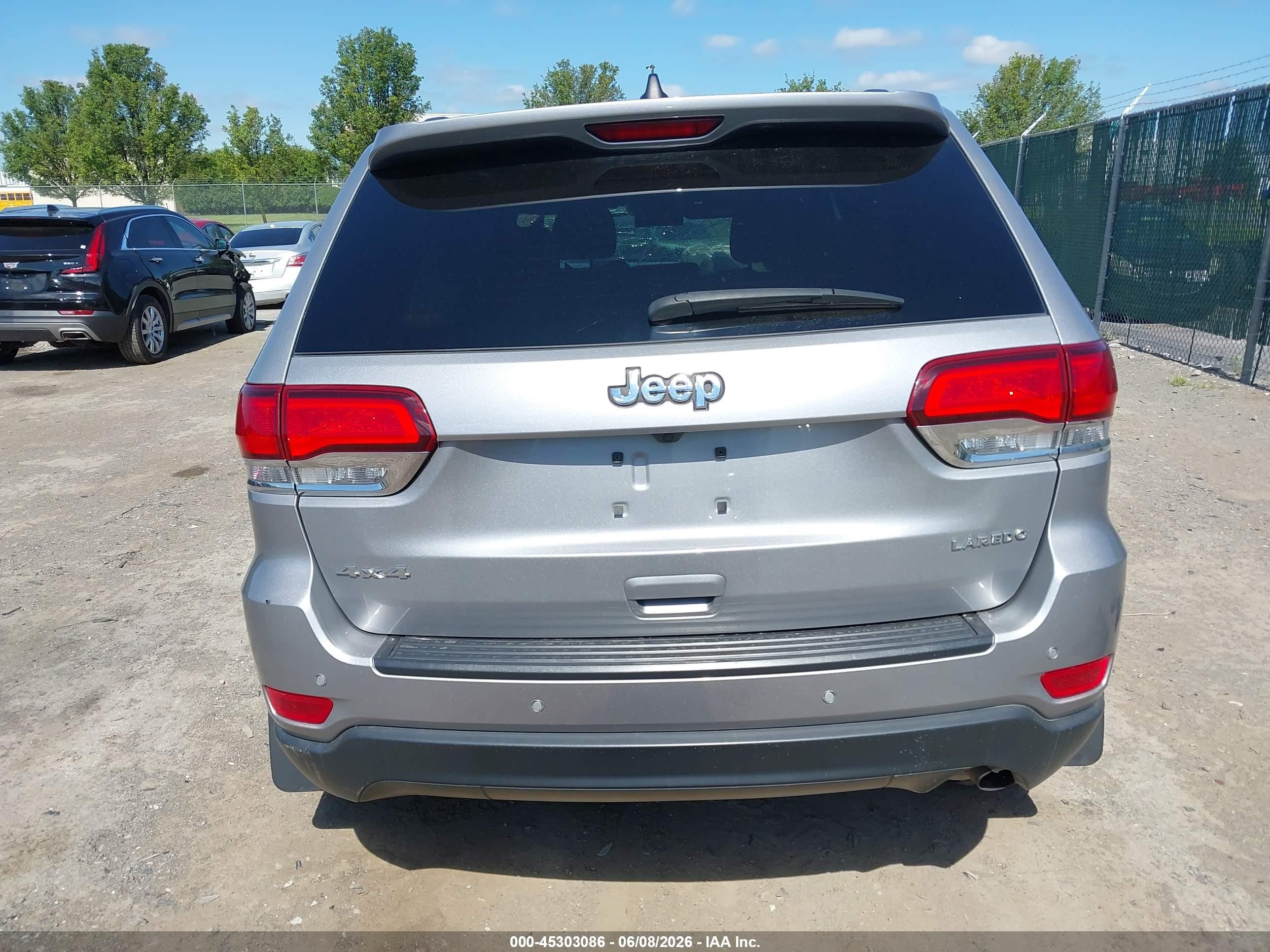 2021 Jeep Grand Cherokee Laredo E 4x4 Gray vin: 1C4RJFAG4MC872995