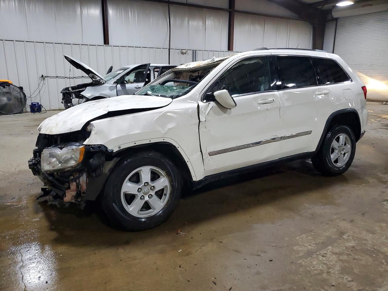 2012 Jeep Grand Cherokee Laredo White vin: 1C4RJFAG5CC128756