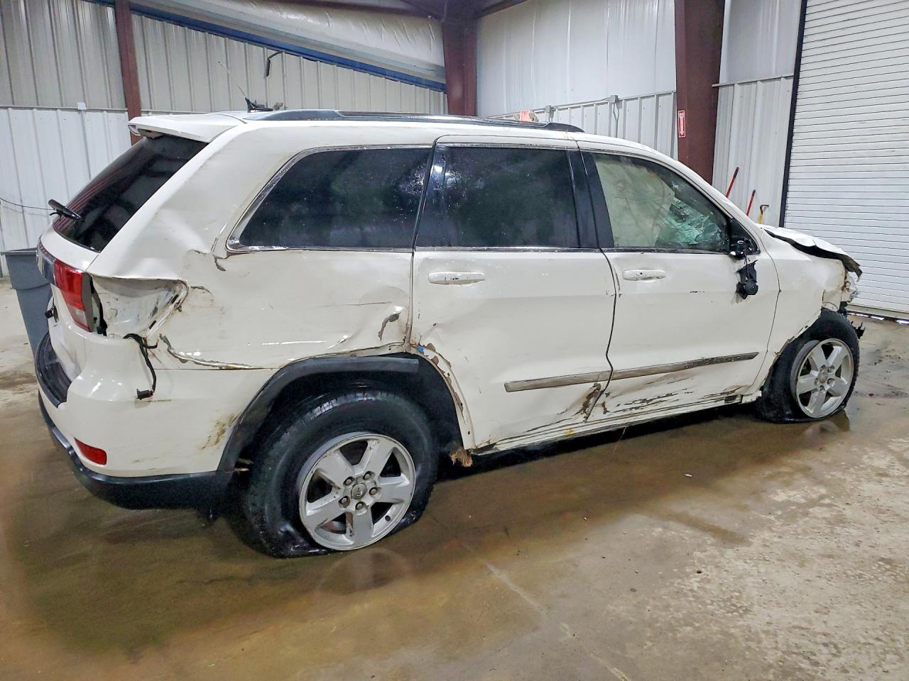 2012 Jeep Grand Cherokee Laredo White vin: 1C4RJFAG5CC128756