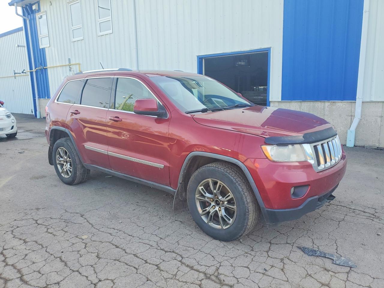2012 Jeep Grand Cherokee Laredo Red vin: 1C4RJFAG5CC197723