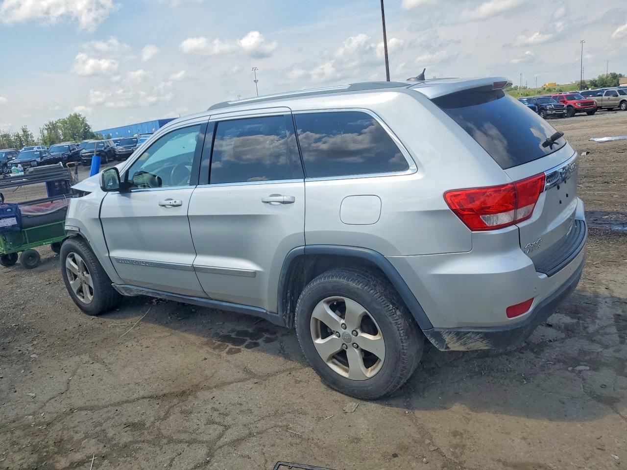 2012 Jeep Grand Cherokee Laredo Silver vin: 1C4RJFAG5CC202922