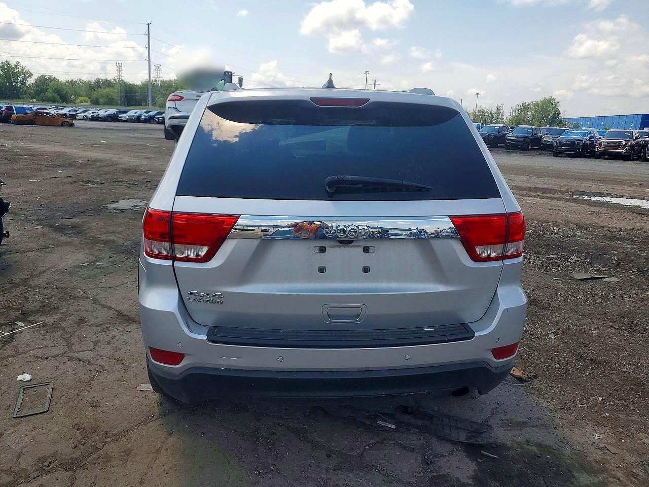 2012 Jeep Grand Cherokee Laredo Silver vin: 1C4RJFAG5CC202922