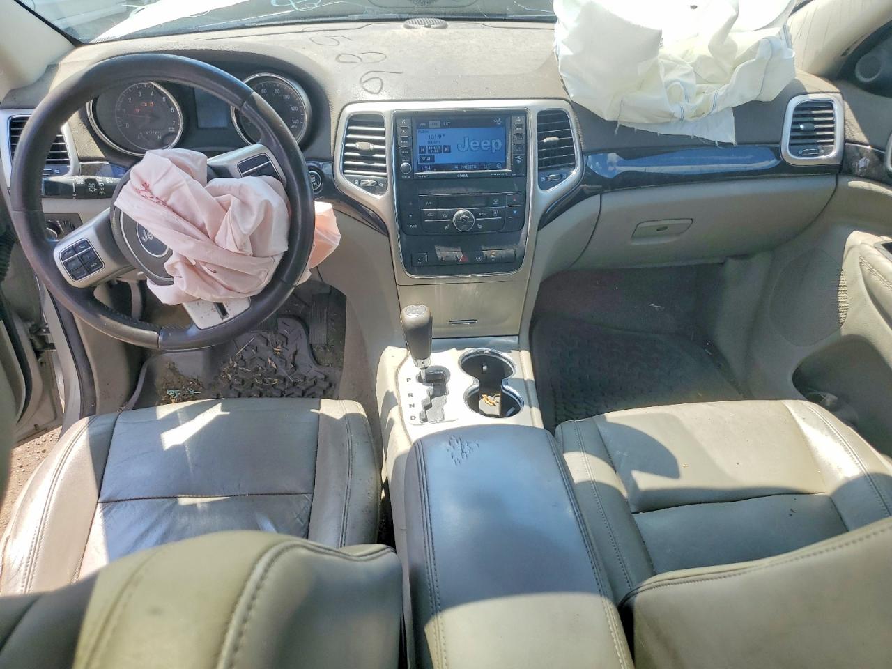 2012 Jeep Grand Cherokee Laredo Silver vin: 1C4RJFAG5CC202922