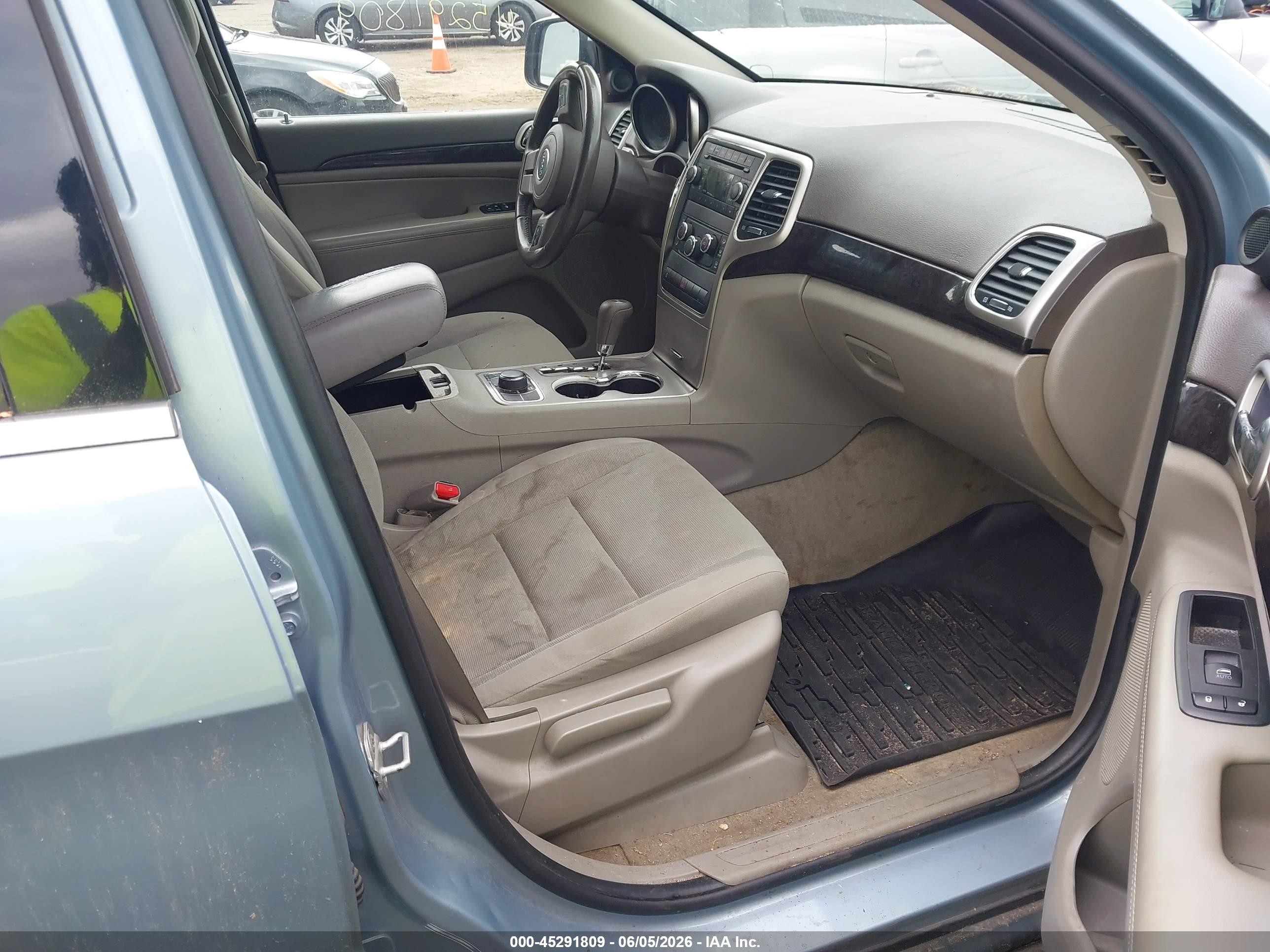 2012 Jeep Grand Cherokee Laredo Синий vin: 1C4RJFAG5CC245723