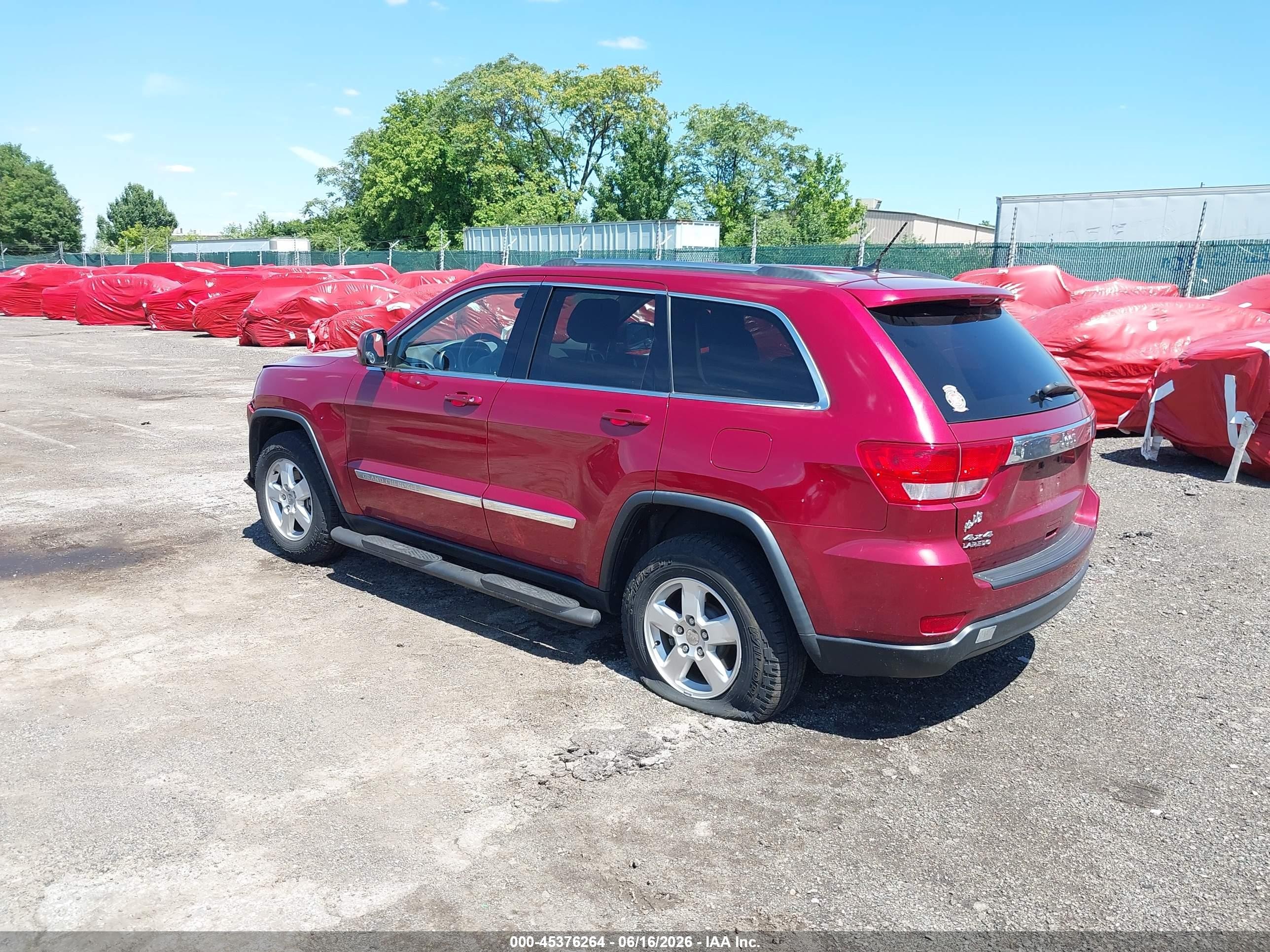 2012 Jeep Grand Cherokee Laredo Red vin: 1C4RJFAG5CC269987