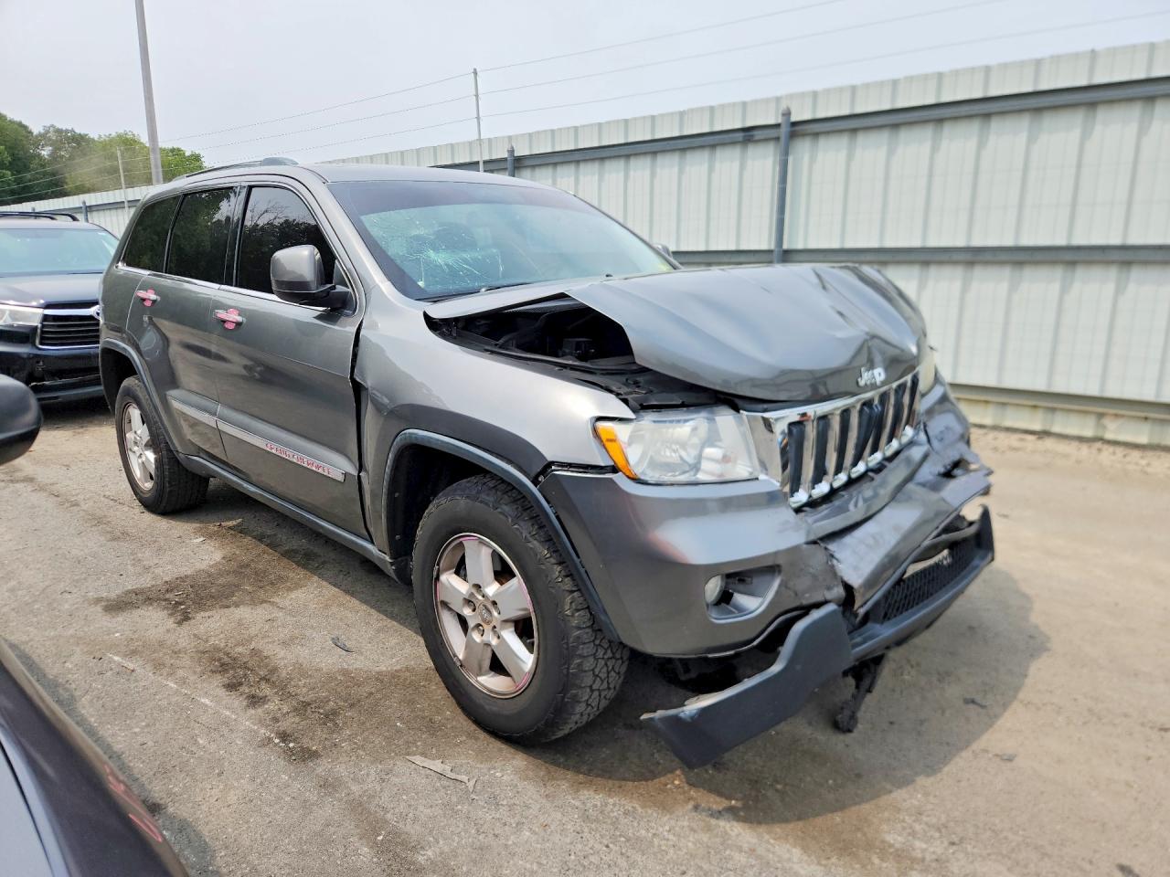 2012 Jeep Grand Cherokee Laredo Gray vin: 1C4RJFAG5CC277099