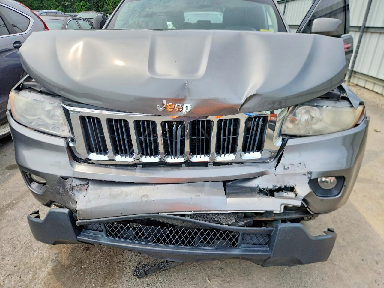 2012 Jeep Grand Cherokee Laredo Gray vin: 1C4RJFAG5CC277099