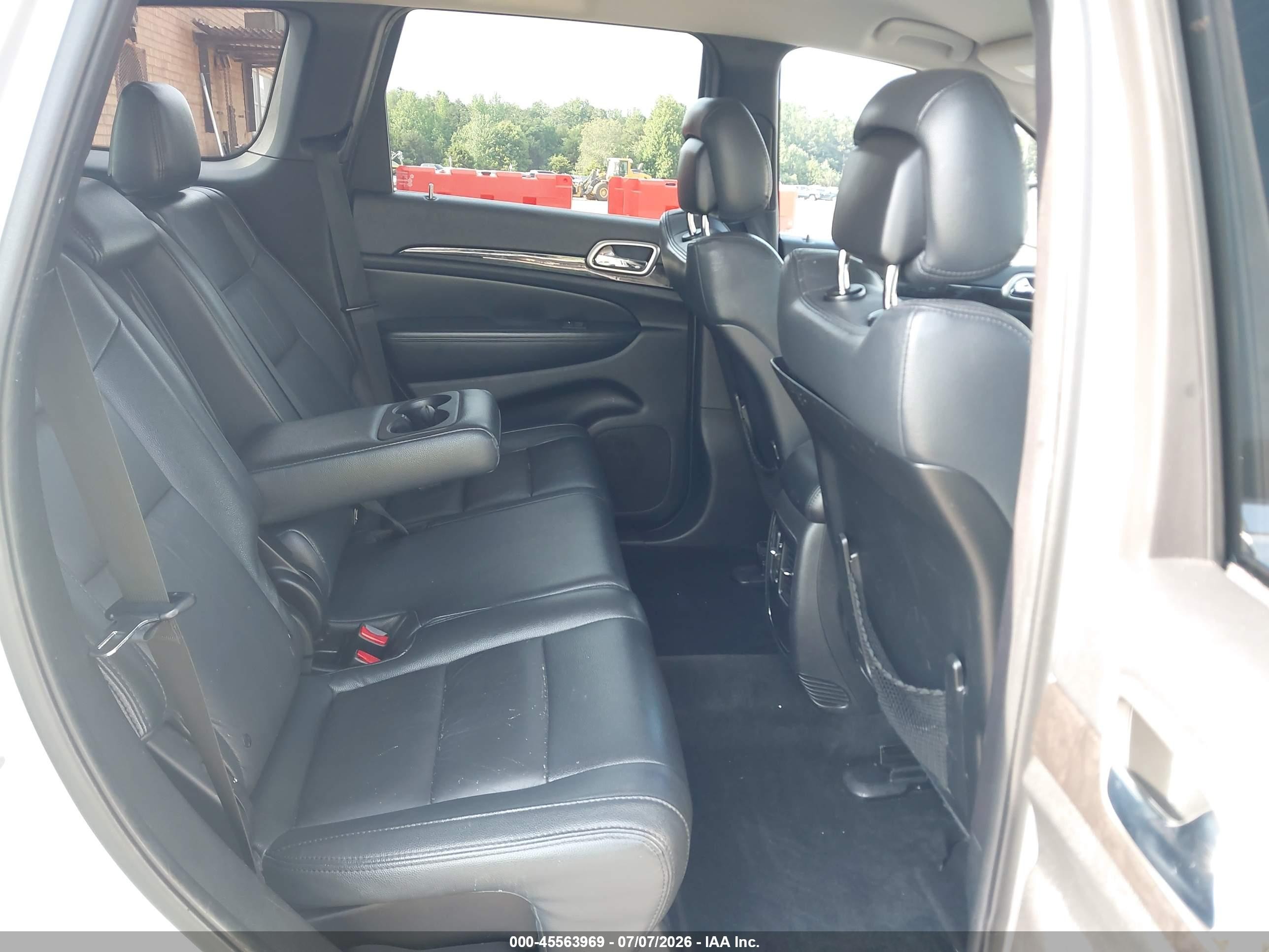 2012 Jeep Grand Cherokee Laredo Серебряный vin: 1C4RJFAG5CC291584