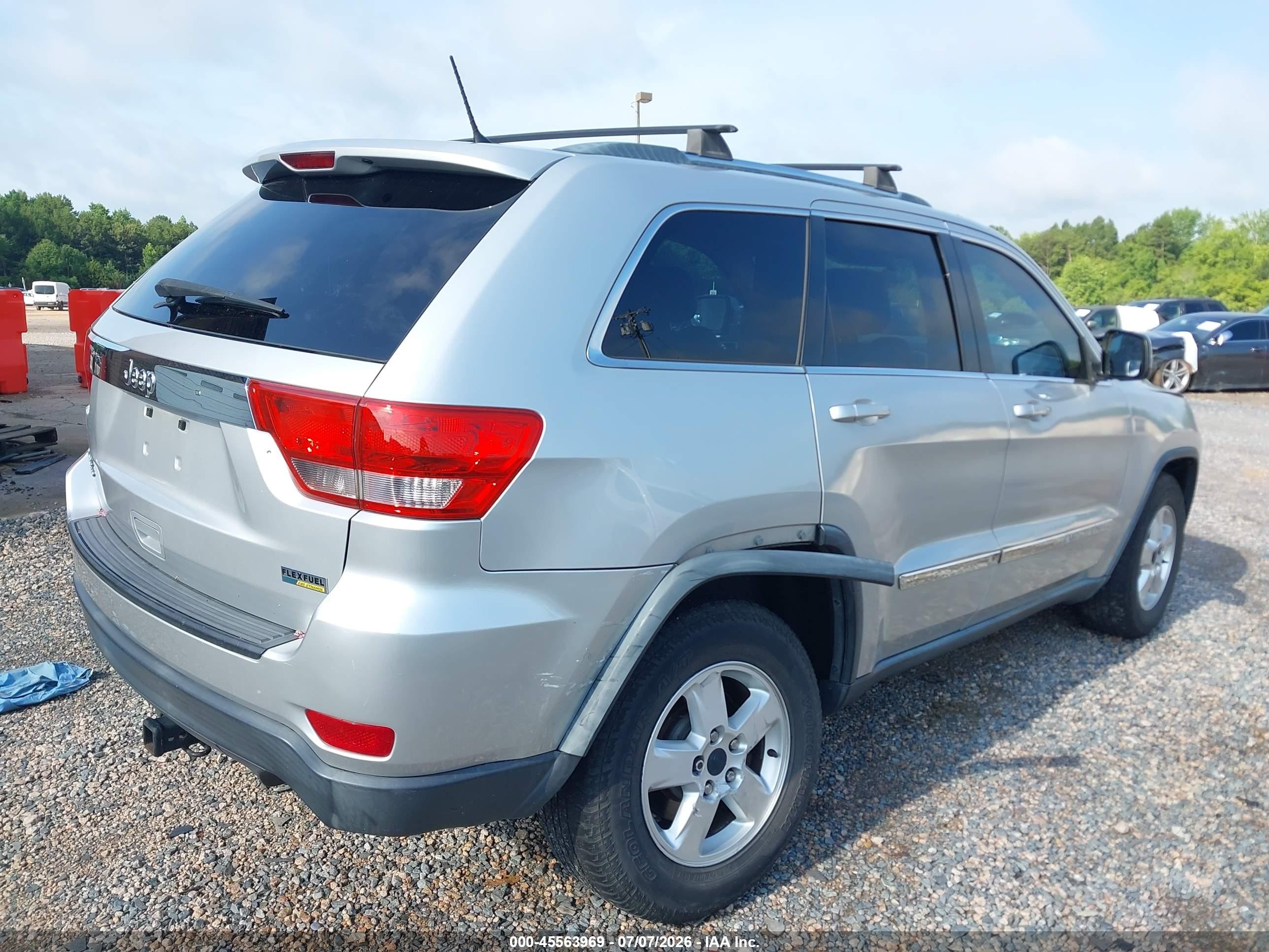 2012 Jeep Grand Cherokee Laredo Серебряный vin: 1C4RJFAG5CC291584